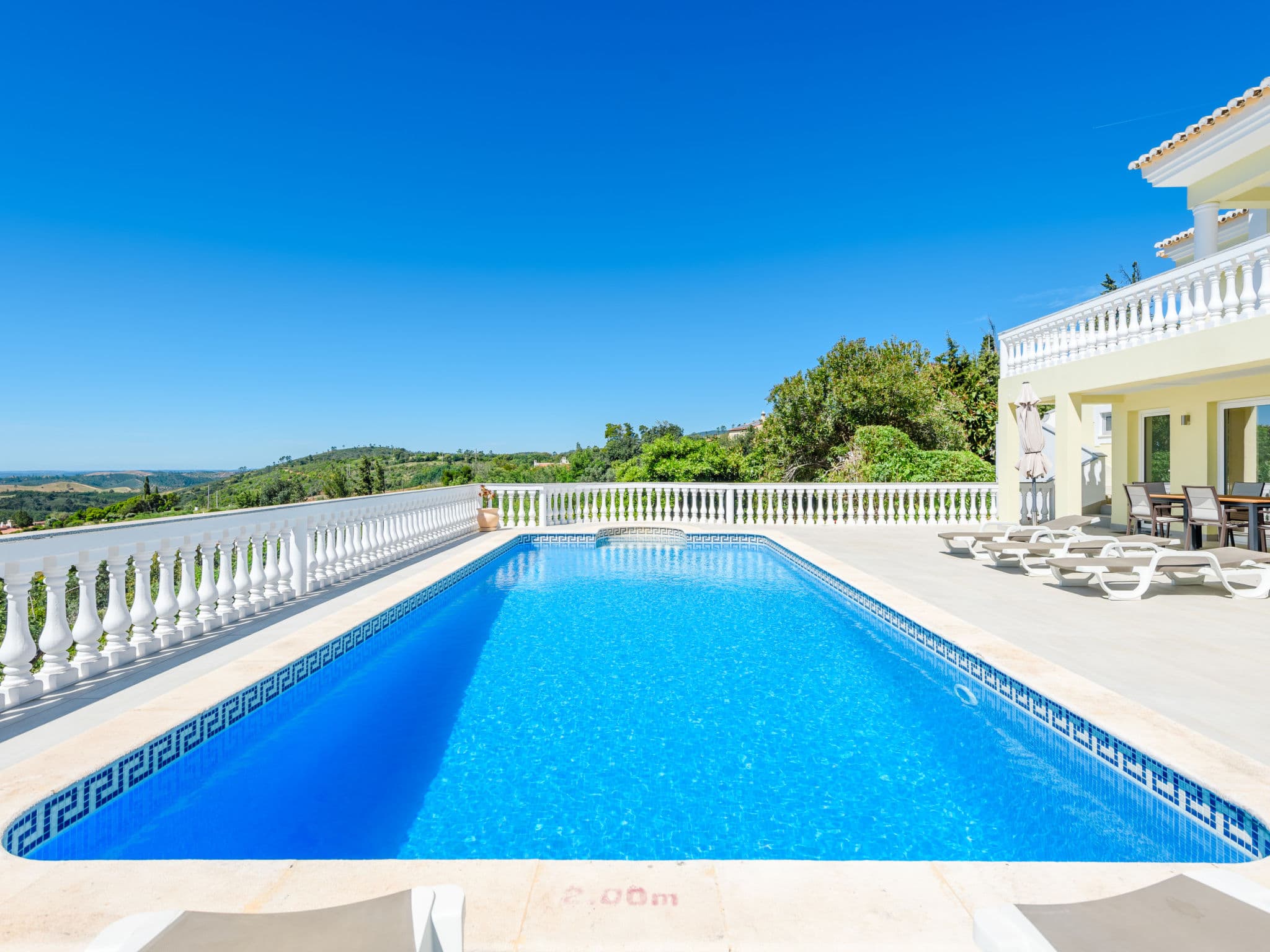 Pool Indoor
