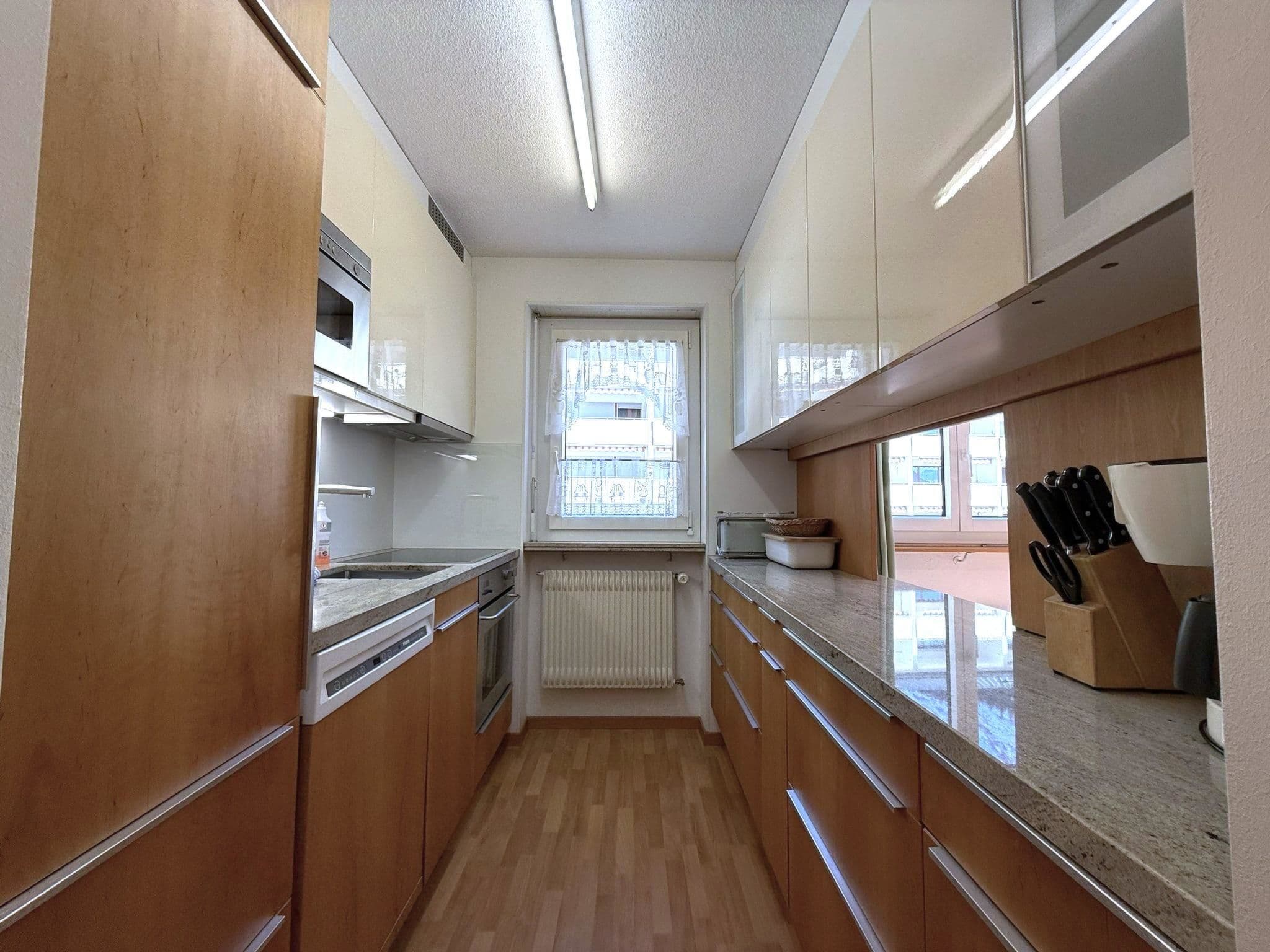 Gallery Image 12