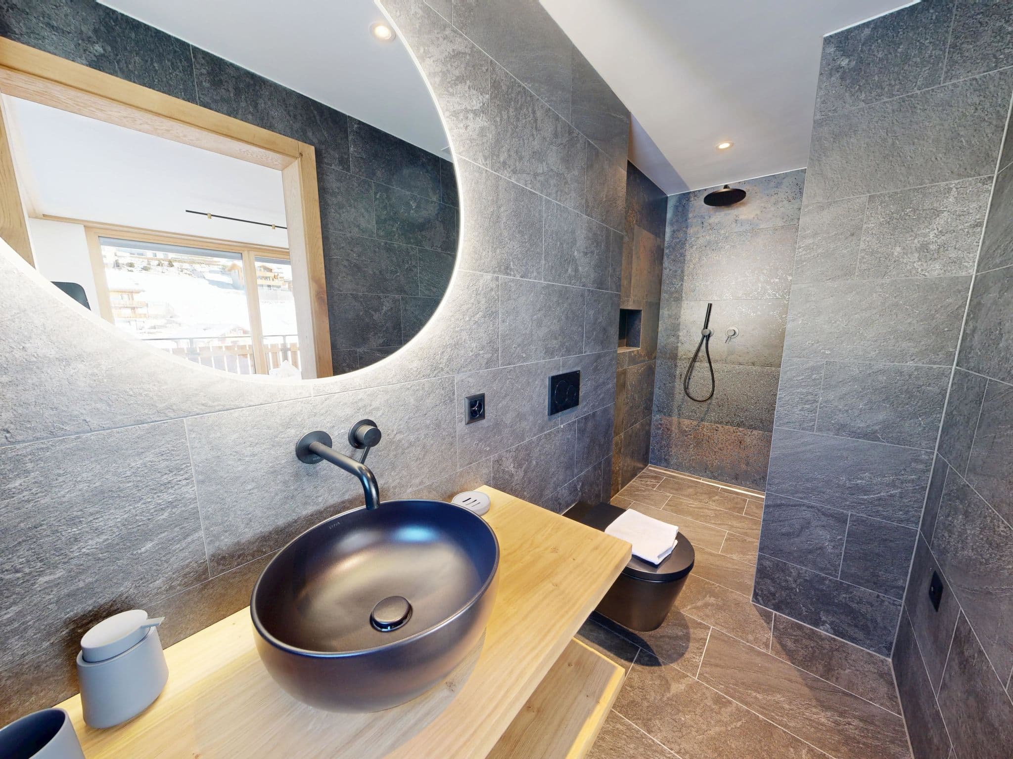 Bathroom / Wellness