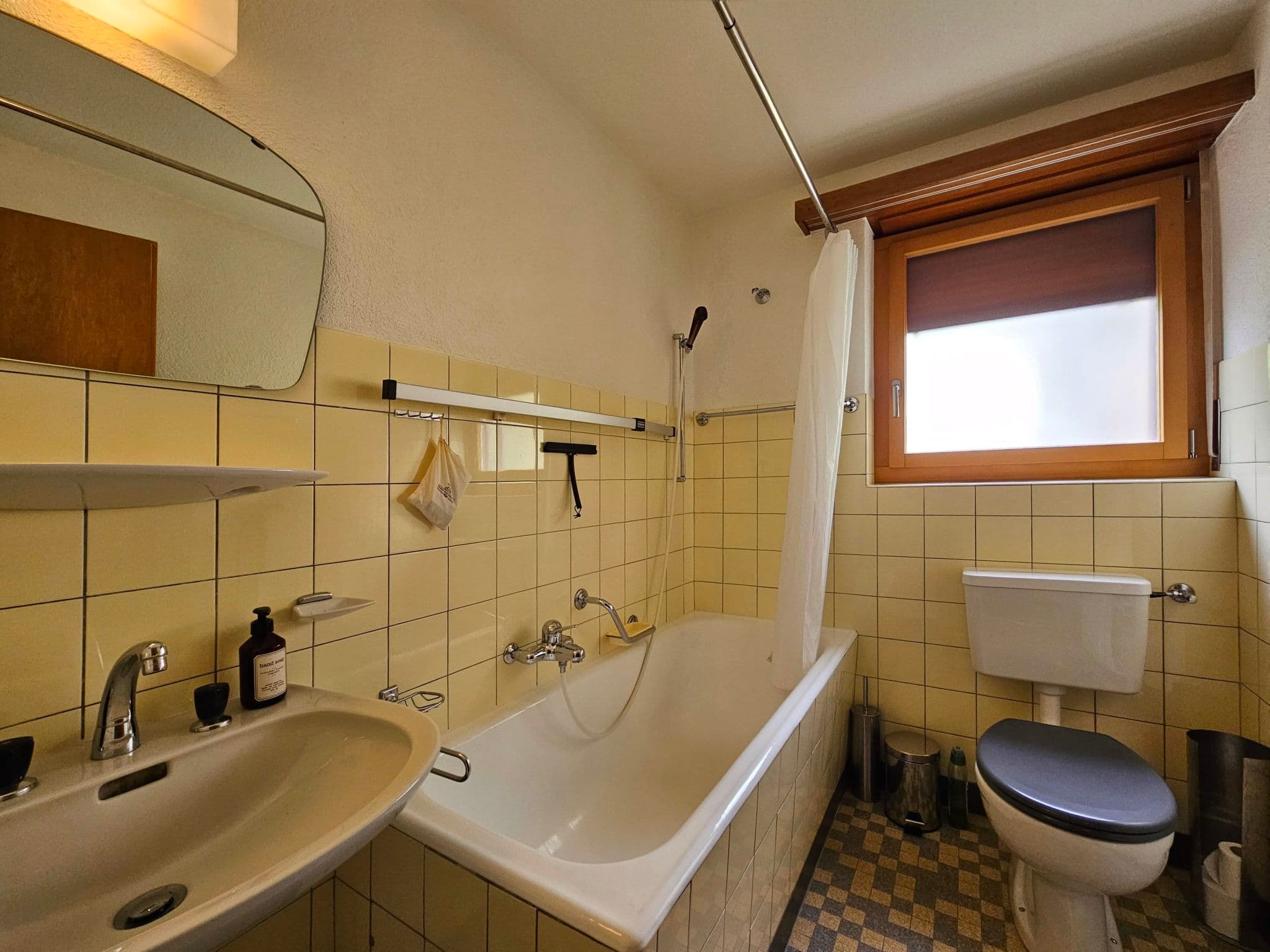 Gallery Image 12