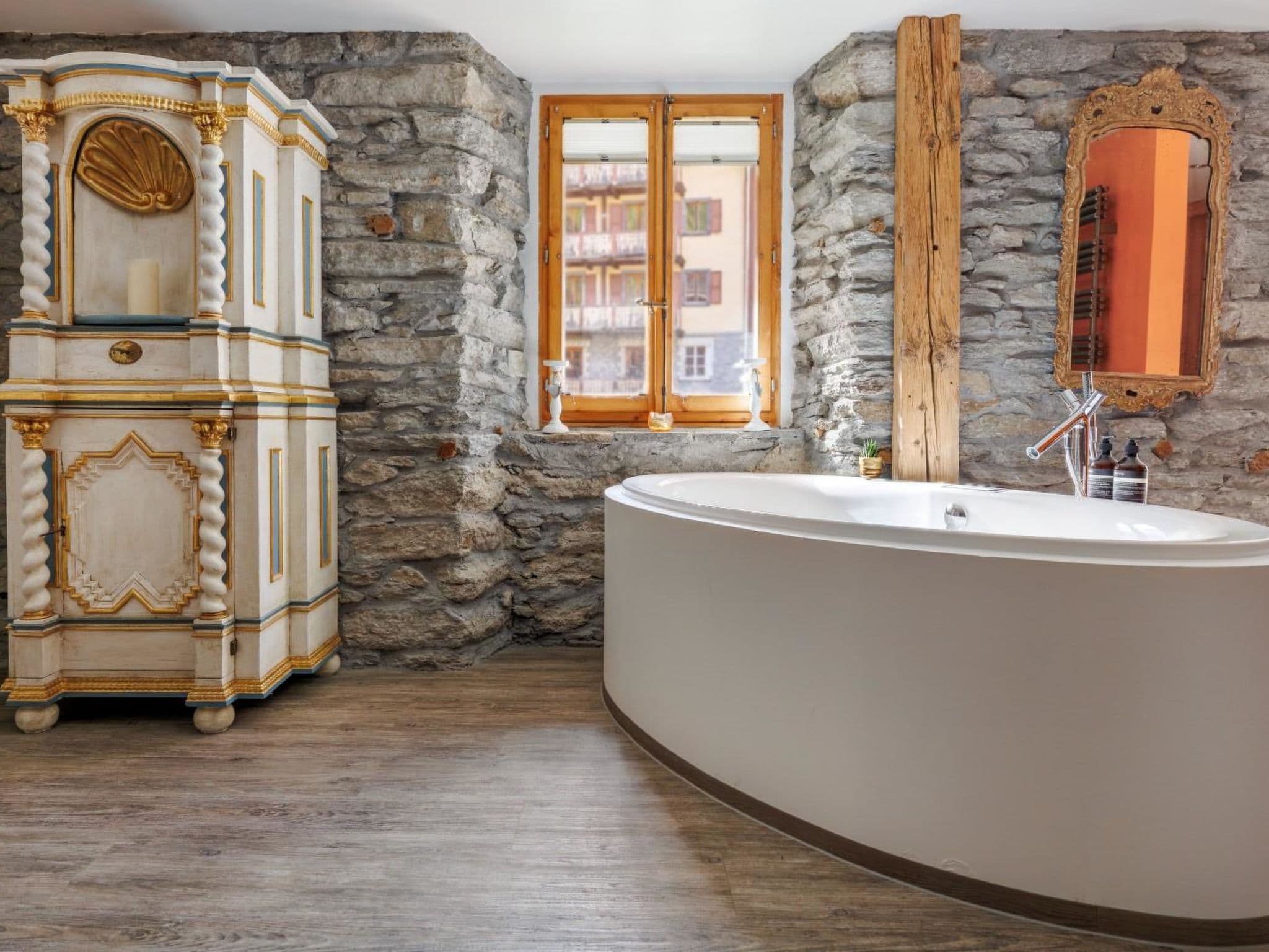 Bathroom / Wellness