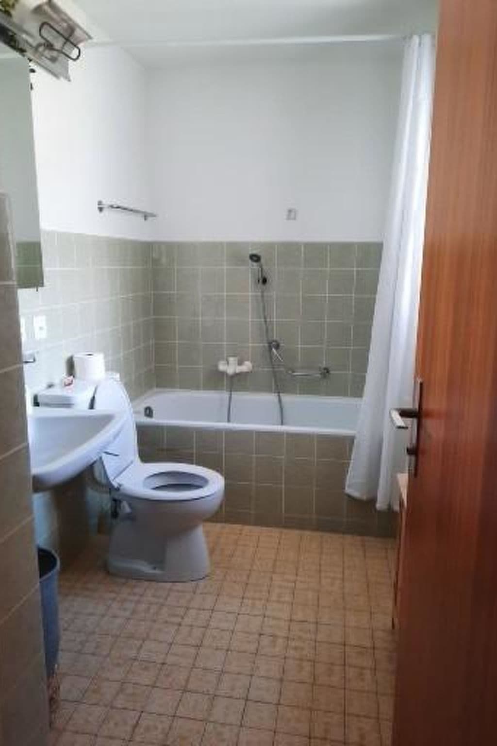 Gallery Image 18