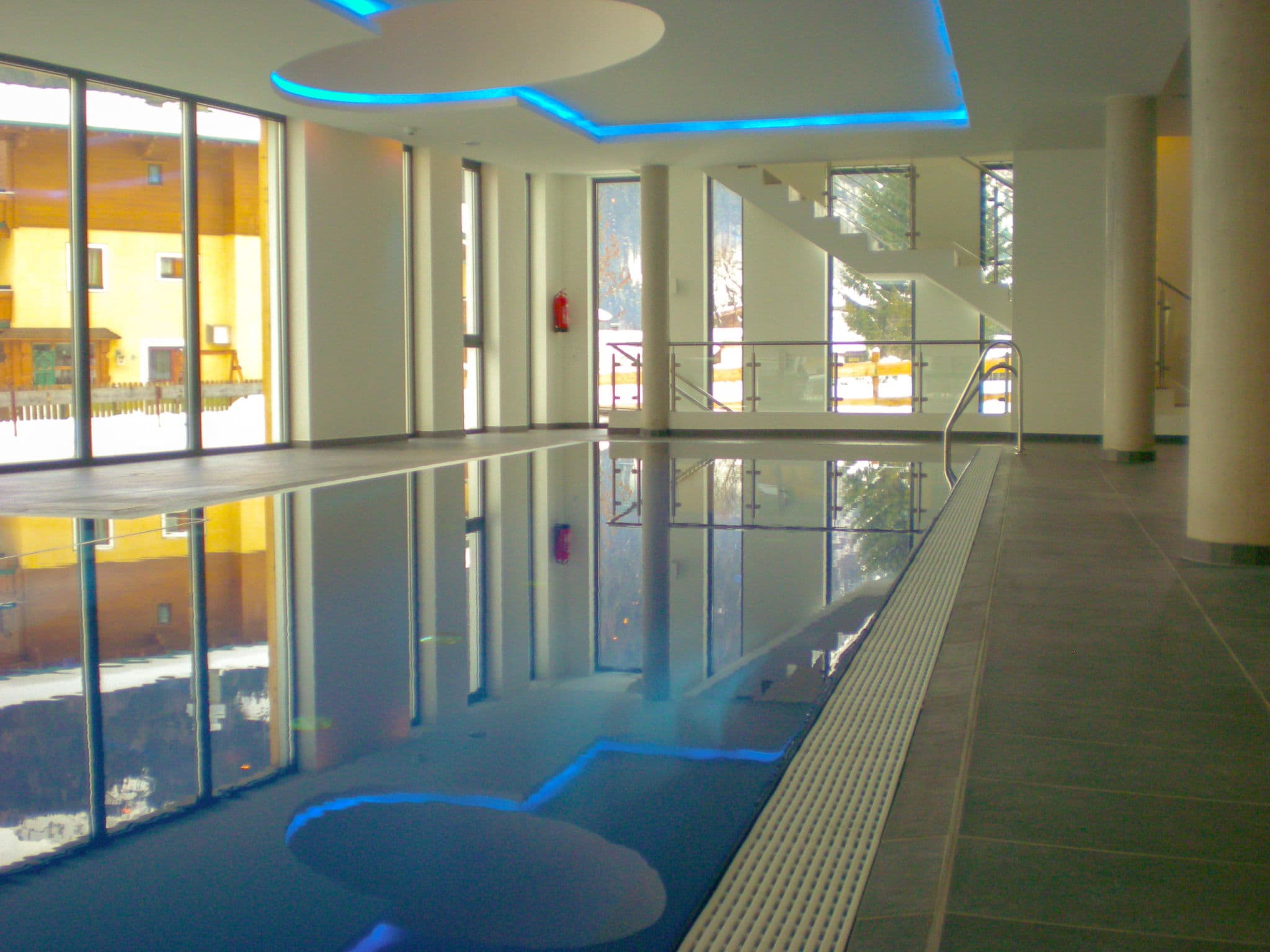 Pool Indoor