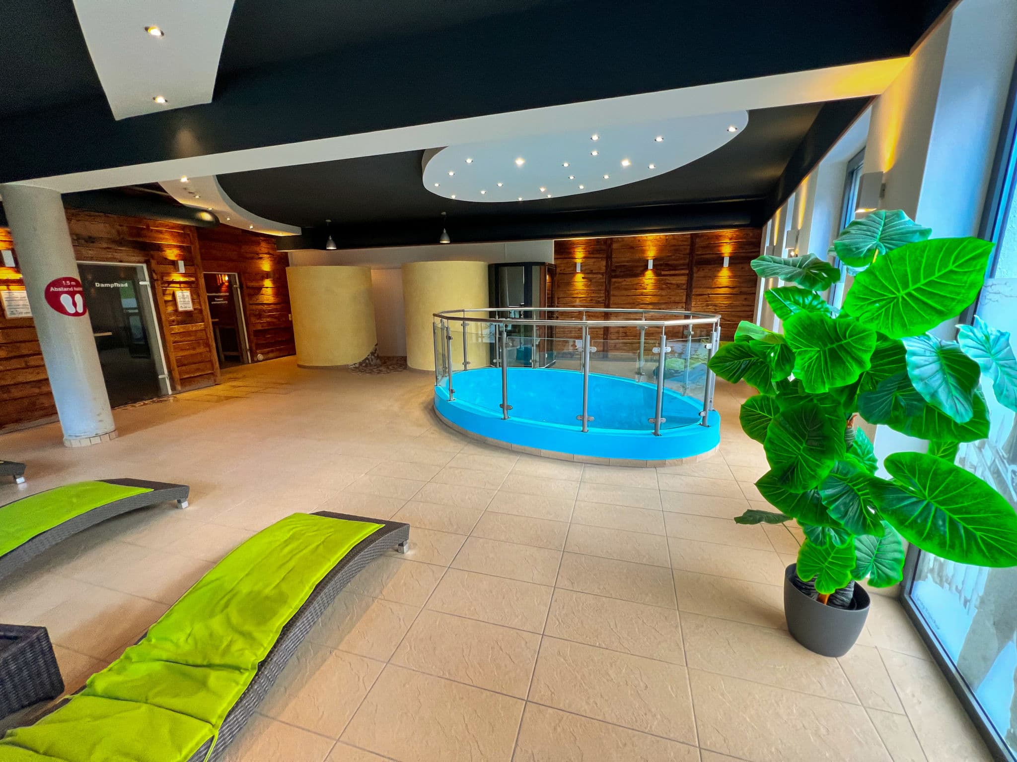 Pool Indoor