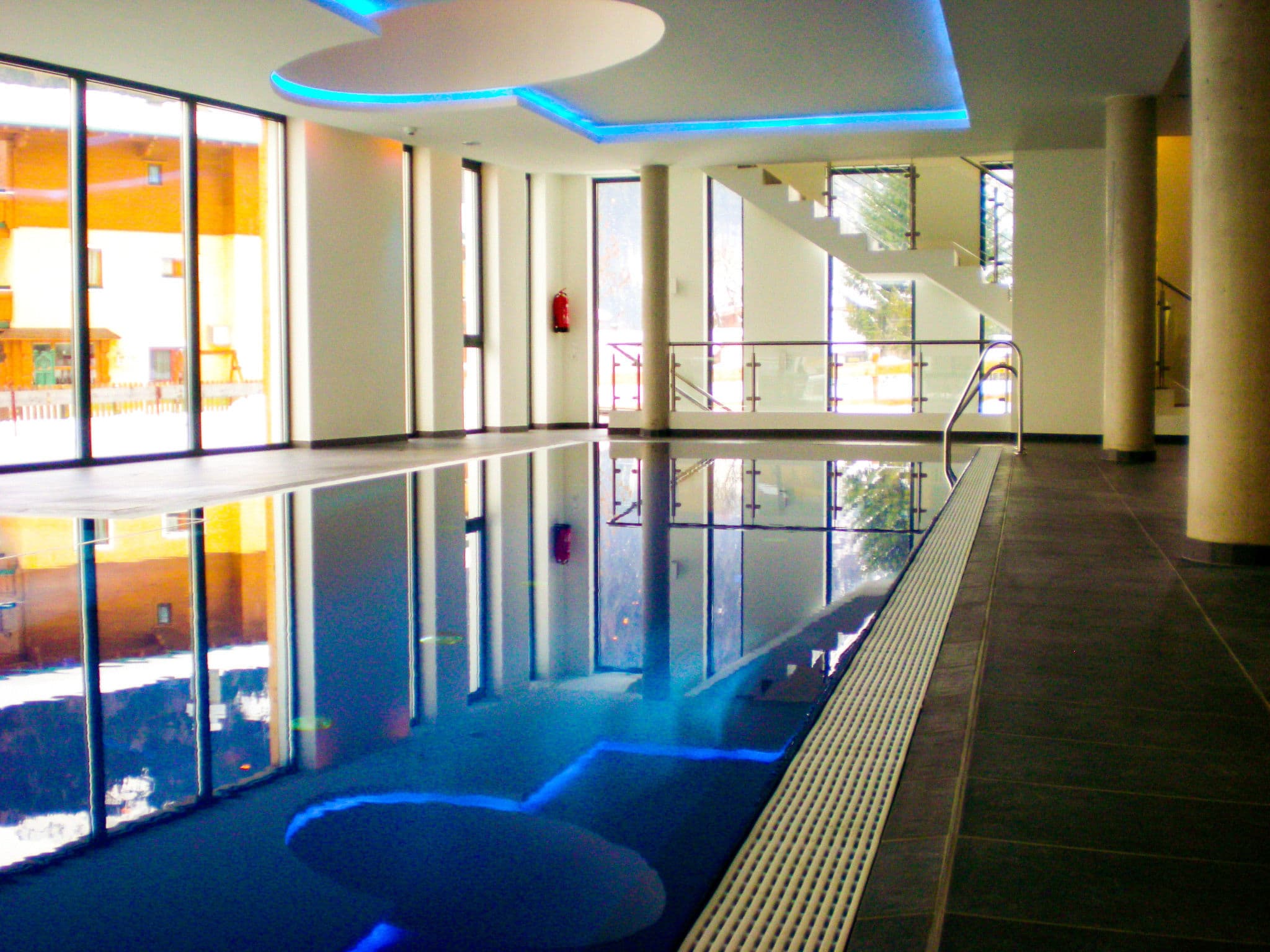 Pool Indoor