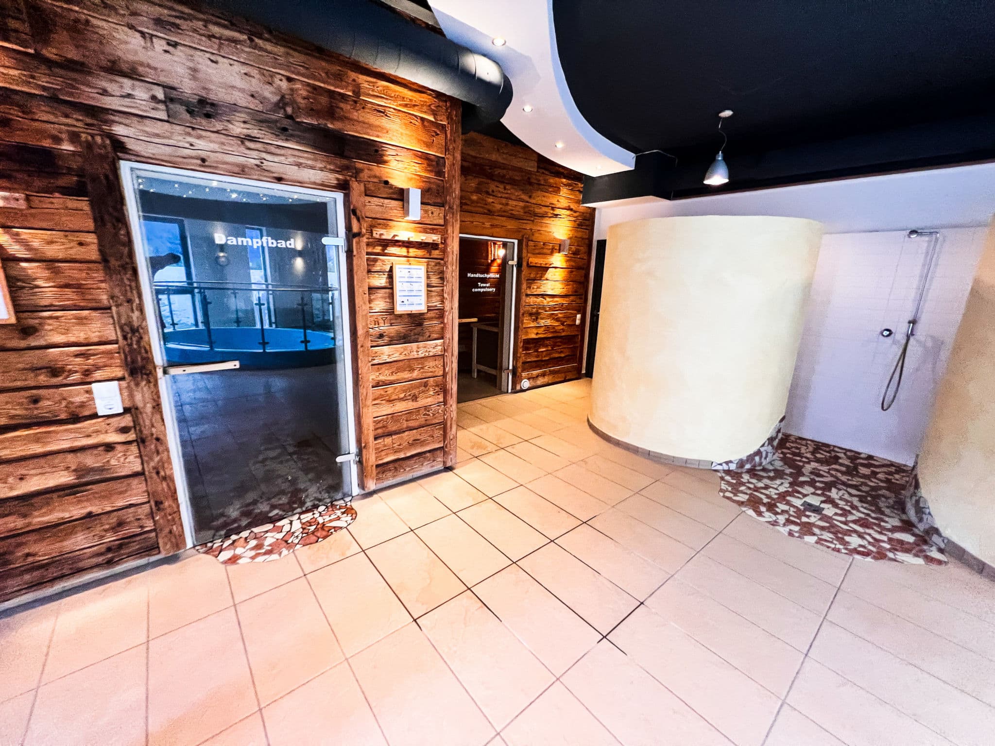 Pool Indoor
