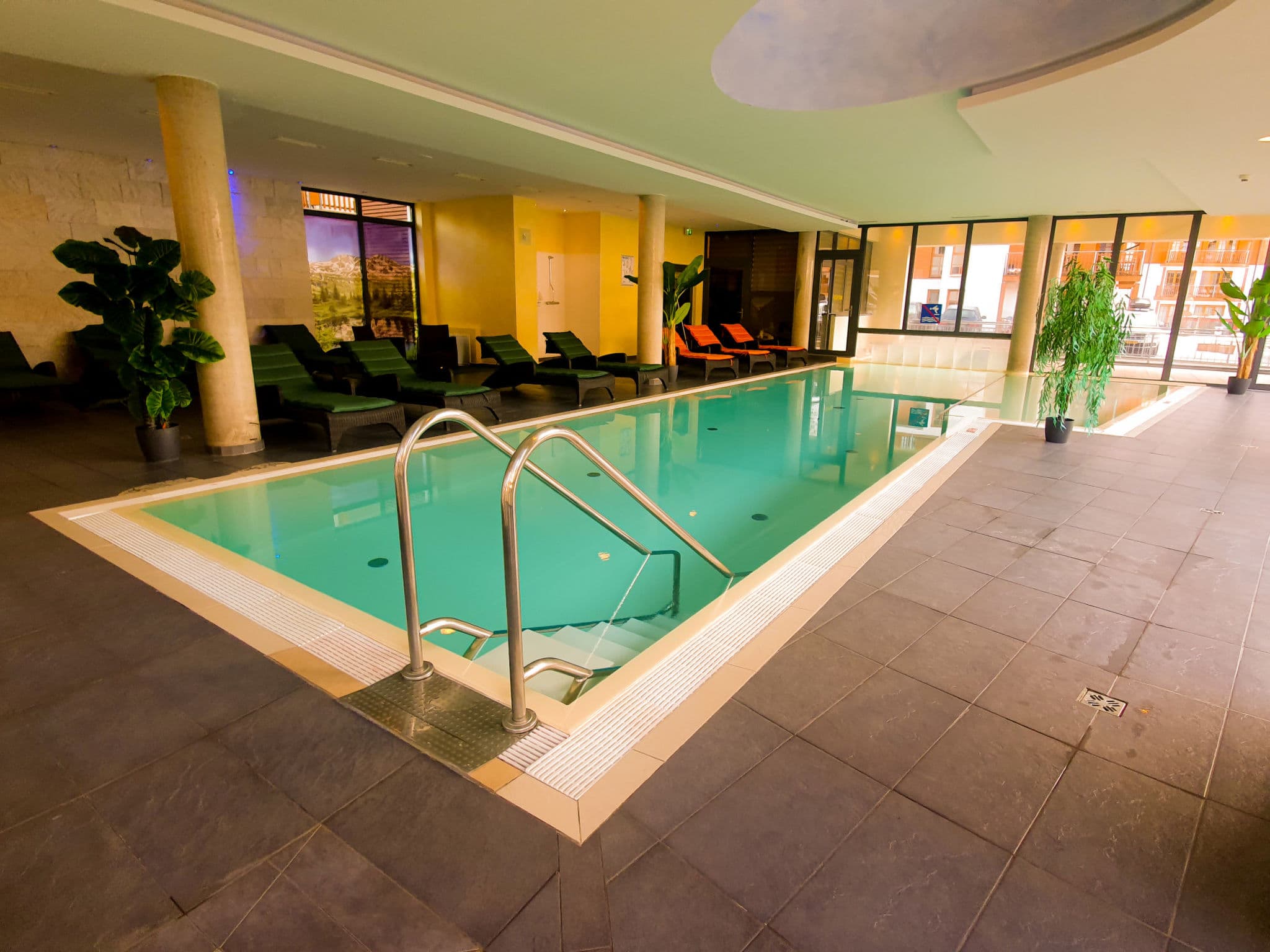 Pool Indoor