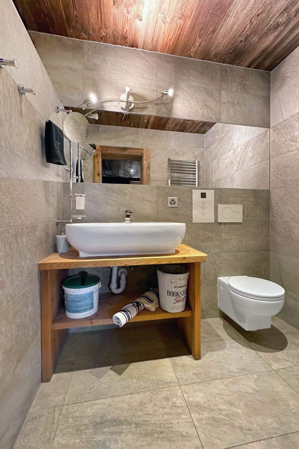 Bathroom / Wellness