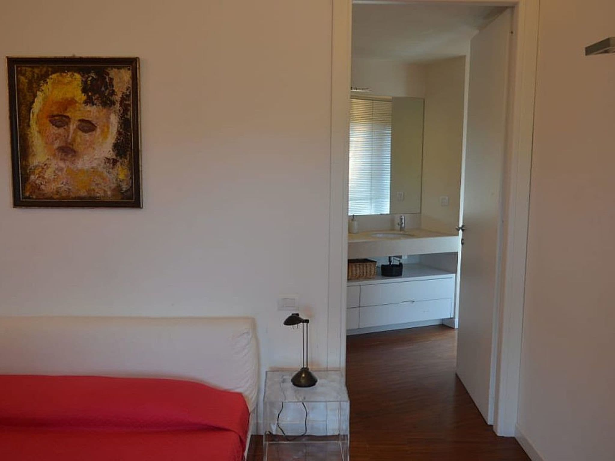 Gallery Image 33