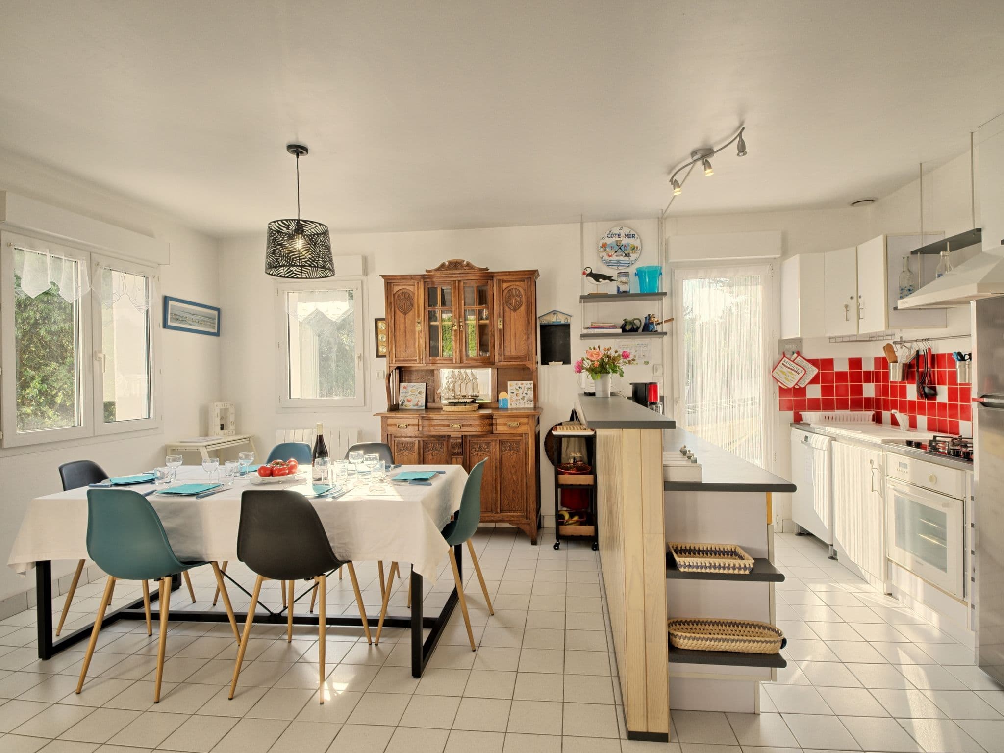 Kitchen / Dining Room