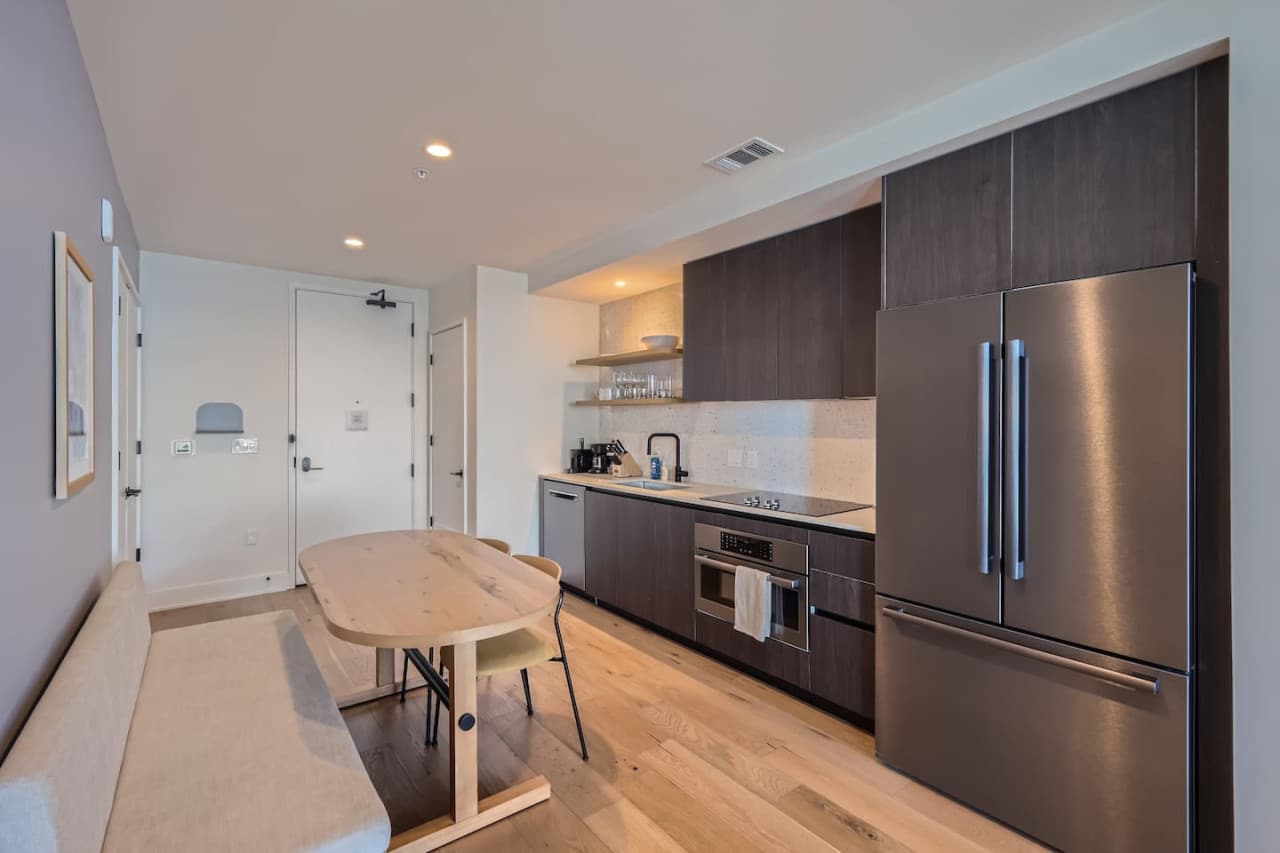 Dining nook in the kitchen area.