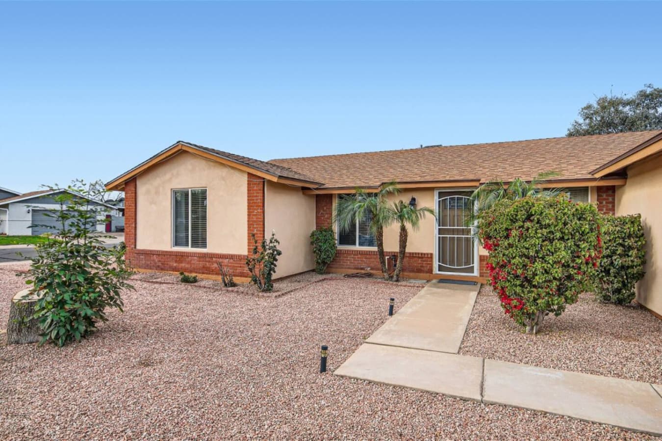 2360 N. Central Dr - Web Quality - 003 - 03 Exterior Front Entry.jpg