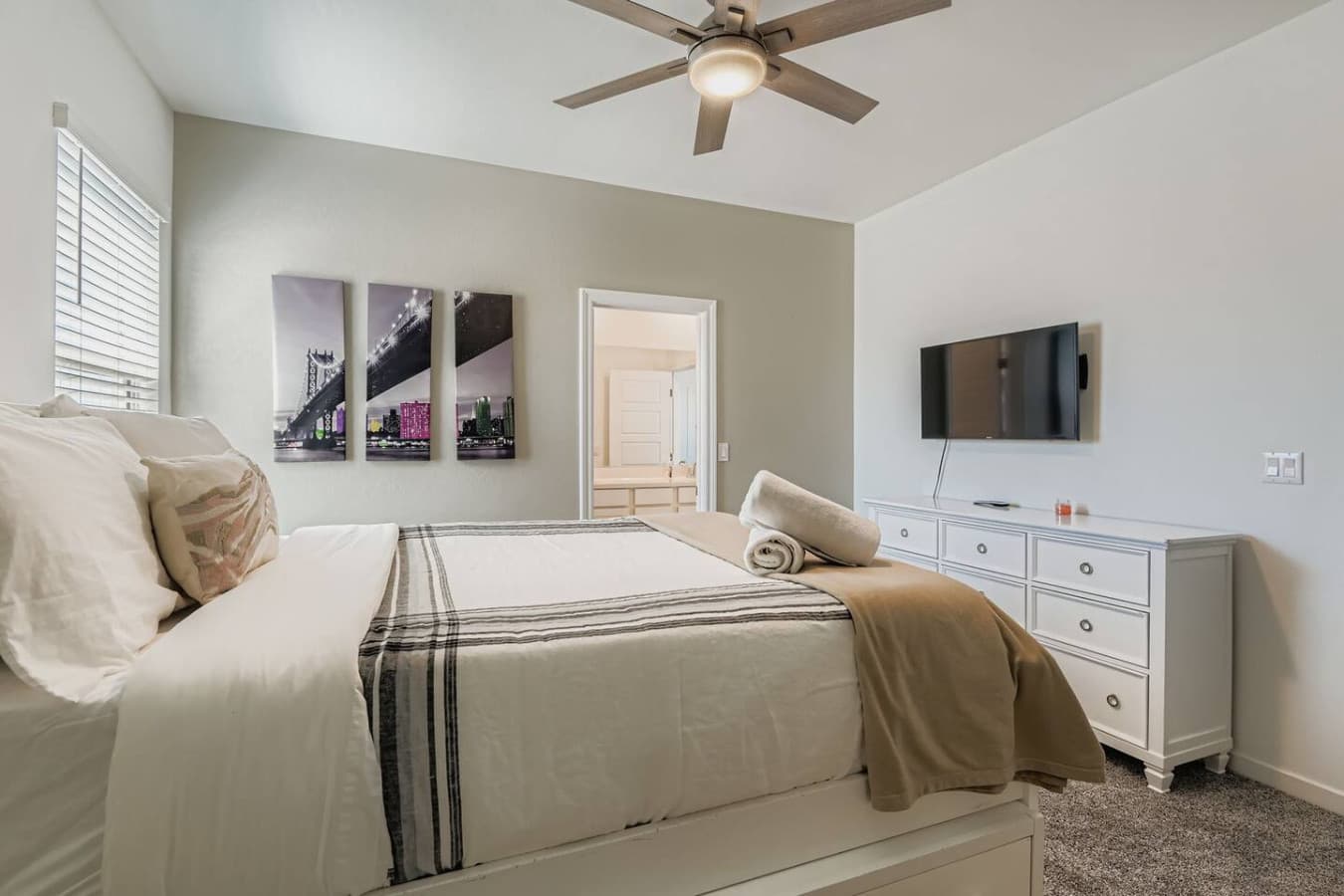 Full bed and ensuite in the second bedroom.
