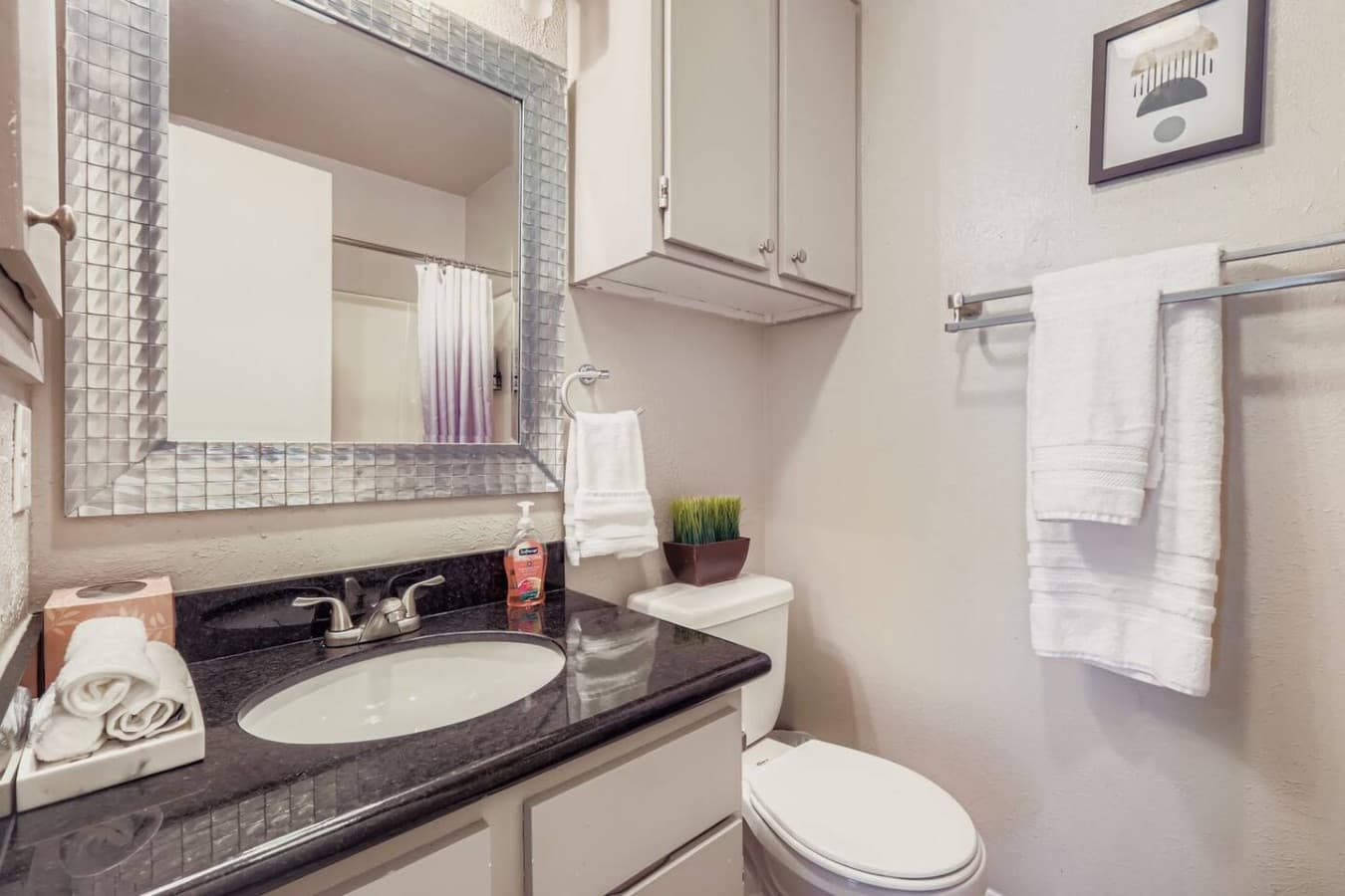 Full bathroom attached to the master bedroom.