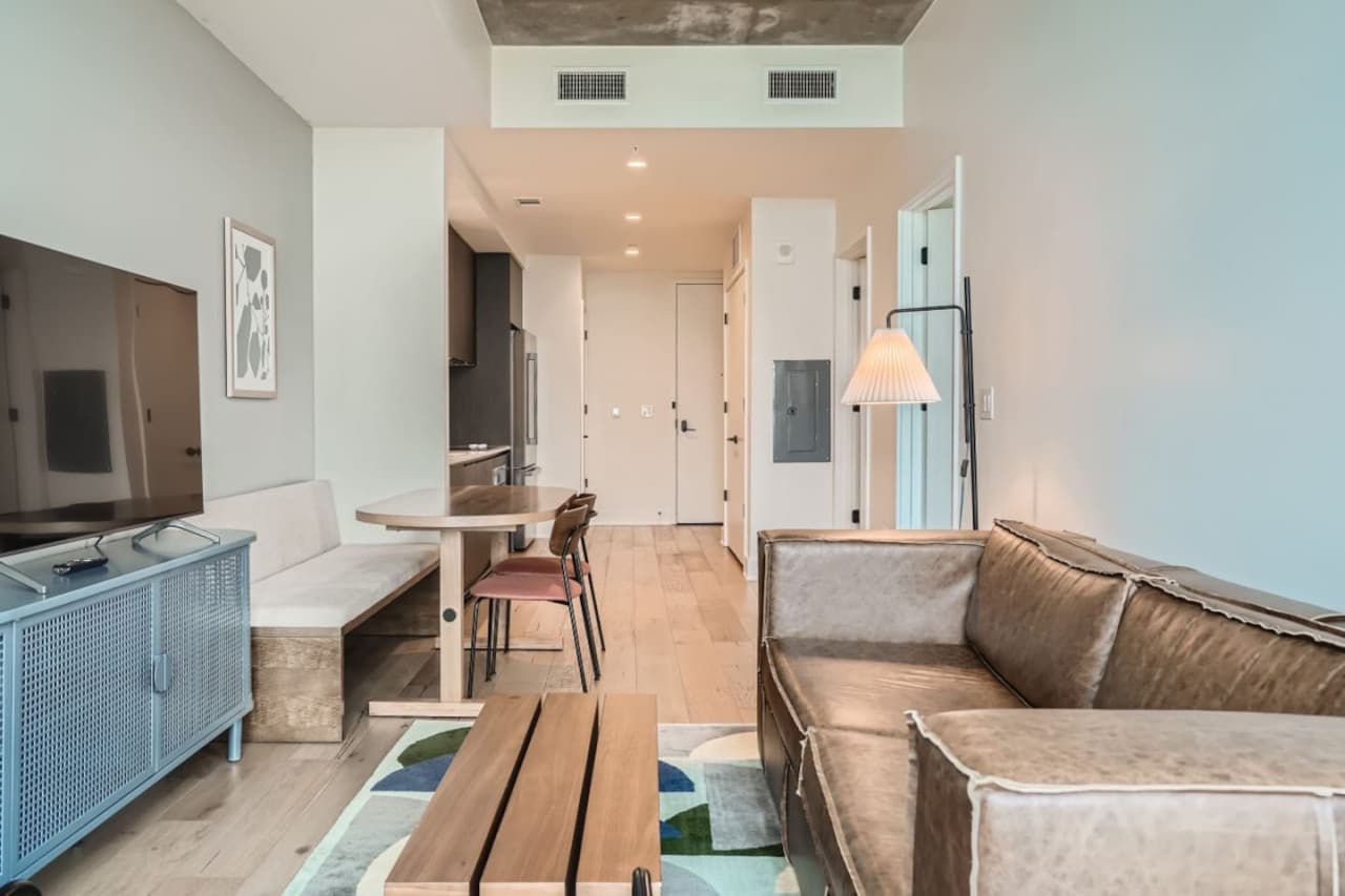 08 Living Room Feature.jpg