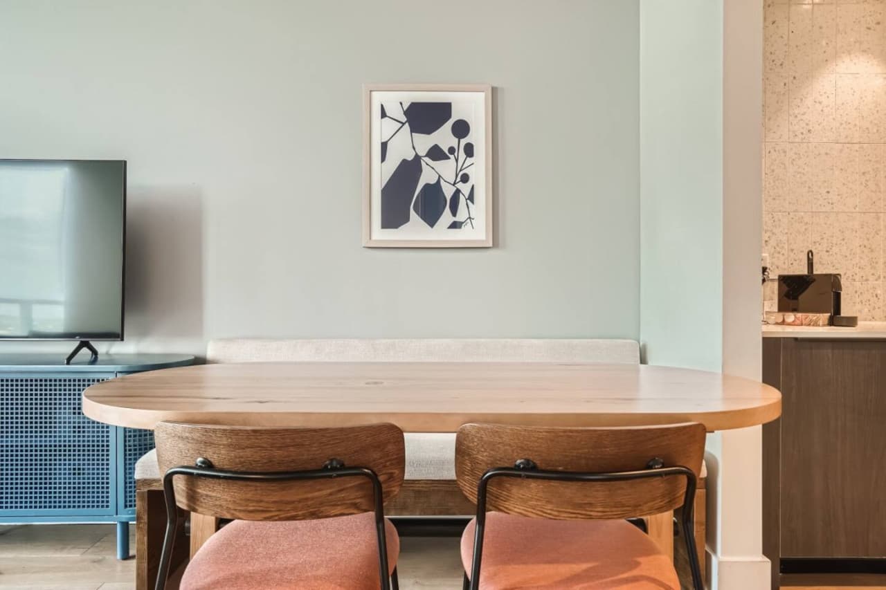 15 Breakfast Area Feature.jpg