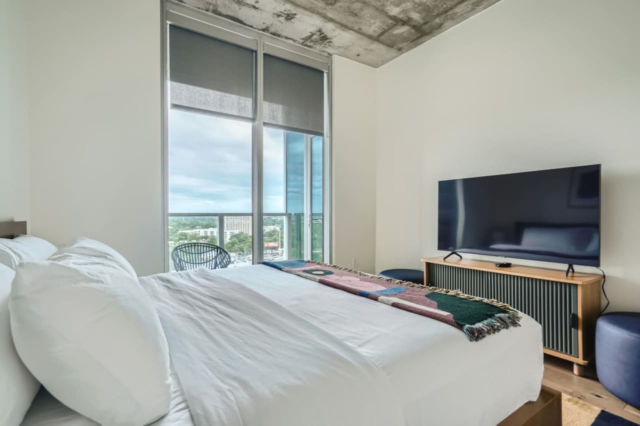 17 Primary Bedroom.jpg