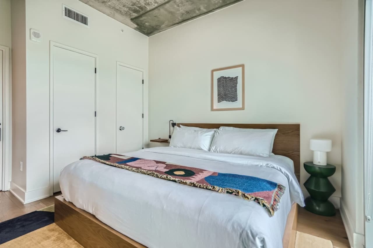 18 Primary Bedroom.jpg