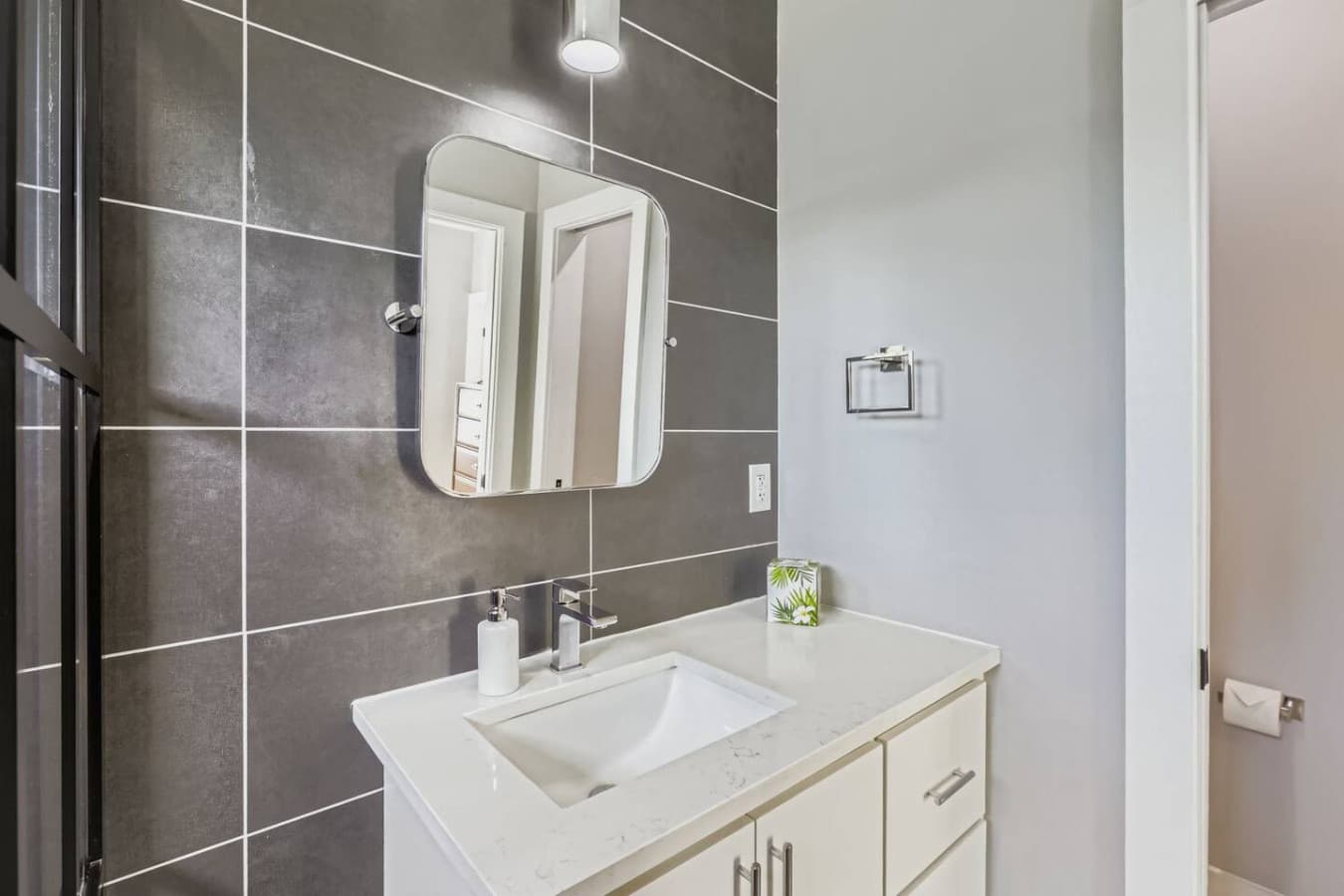Unit A: Full bathroom.