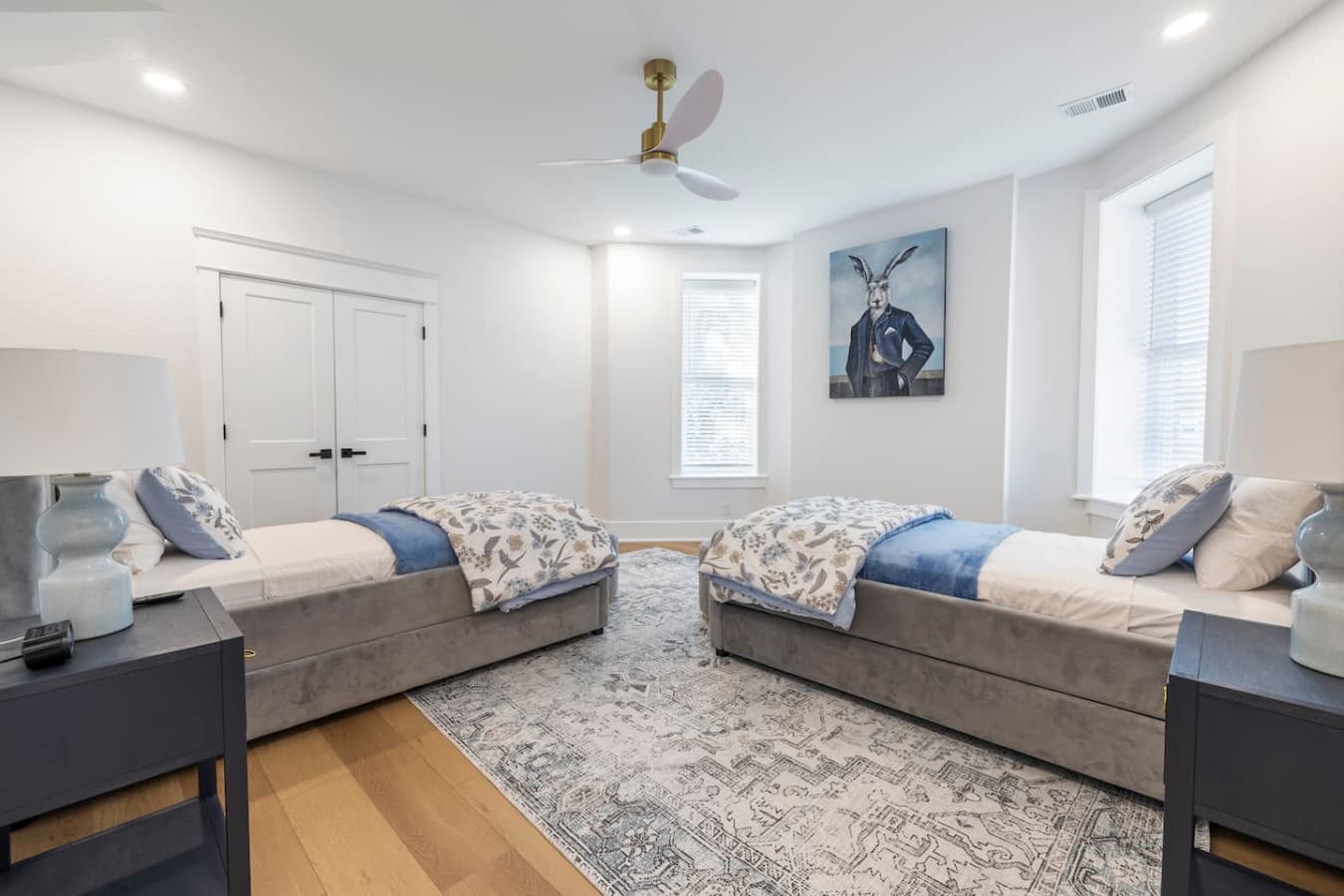 Third bedroom with two single trundle beds.