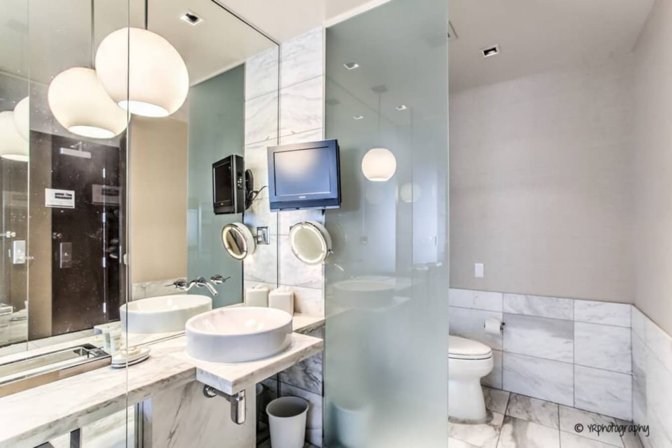 Bathroom, Toilet