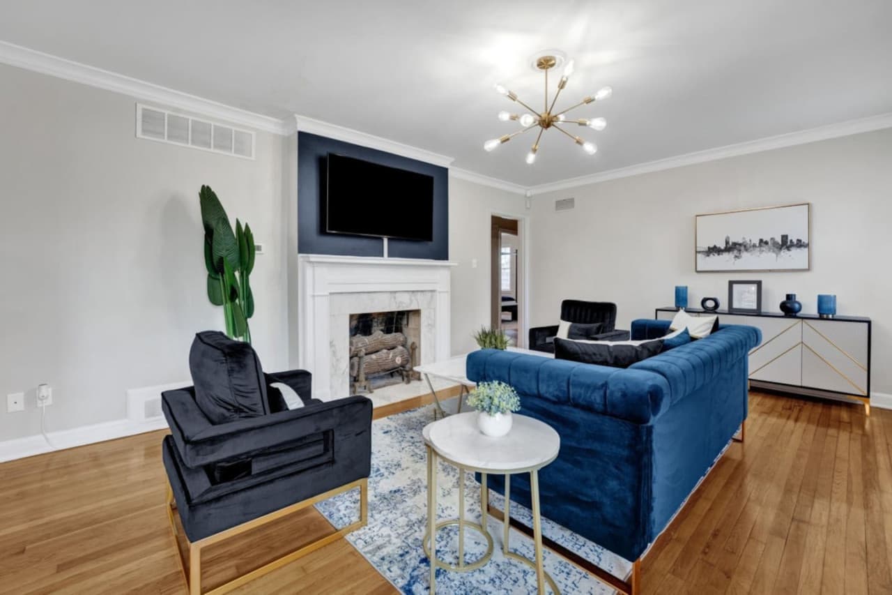 After your day of adventure in Memphis, gather your family for quality time and stream one of your favorite shows on our Smart TV.