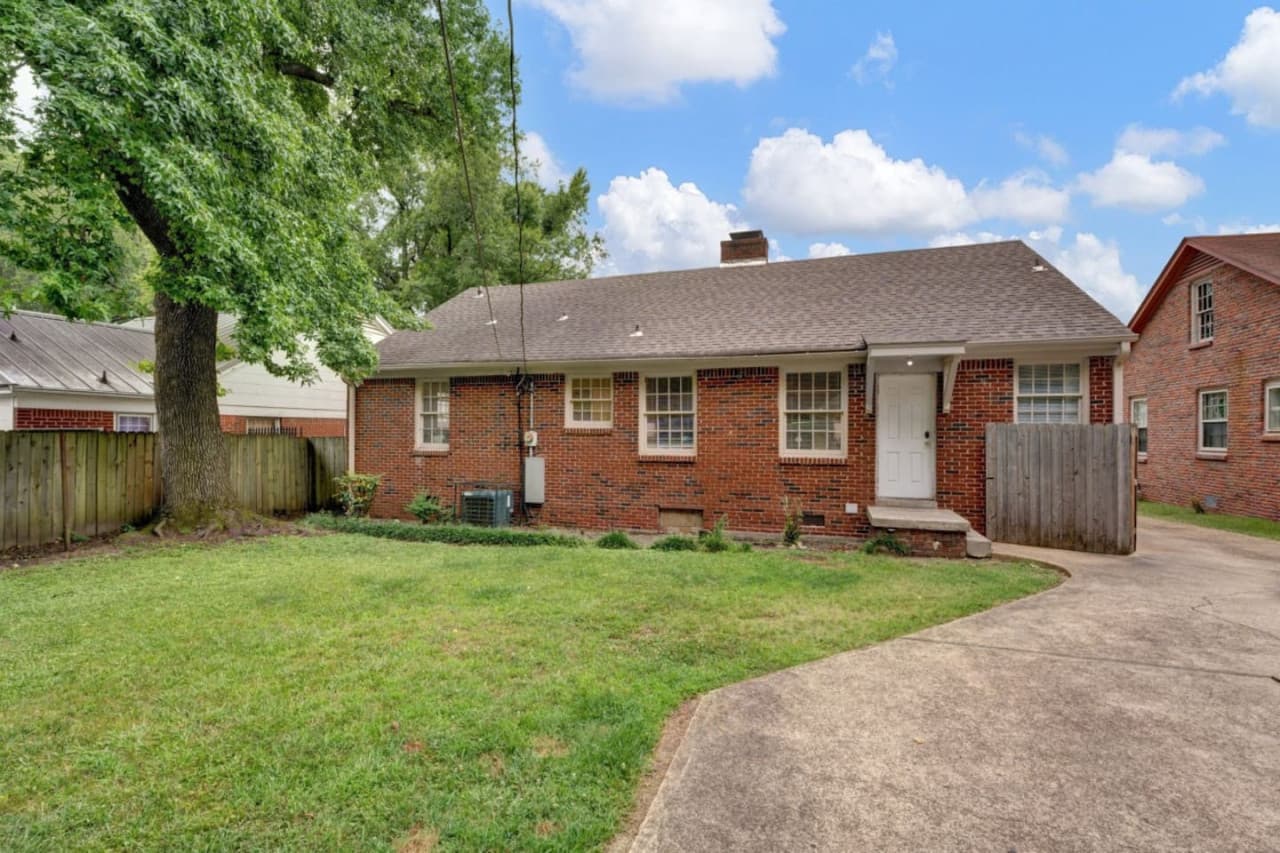 Packed with modern conveniences, including a well-equipped kitchen and entertainment options, find out why our home is the perfect East Memphis base.