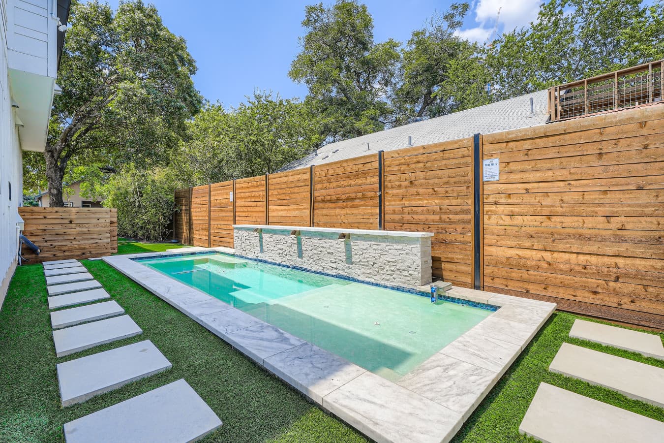 17 Exterior Pool.jpg