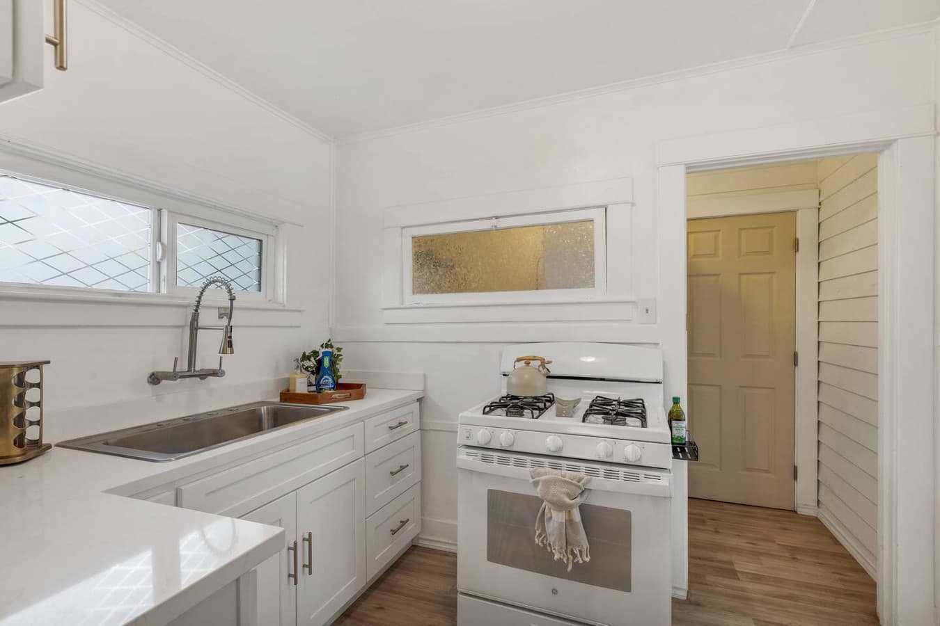 Full kitchen stocked with the basics.