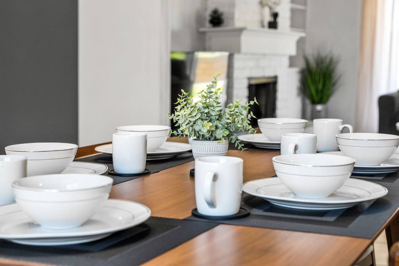 Dining room.