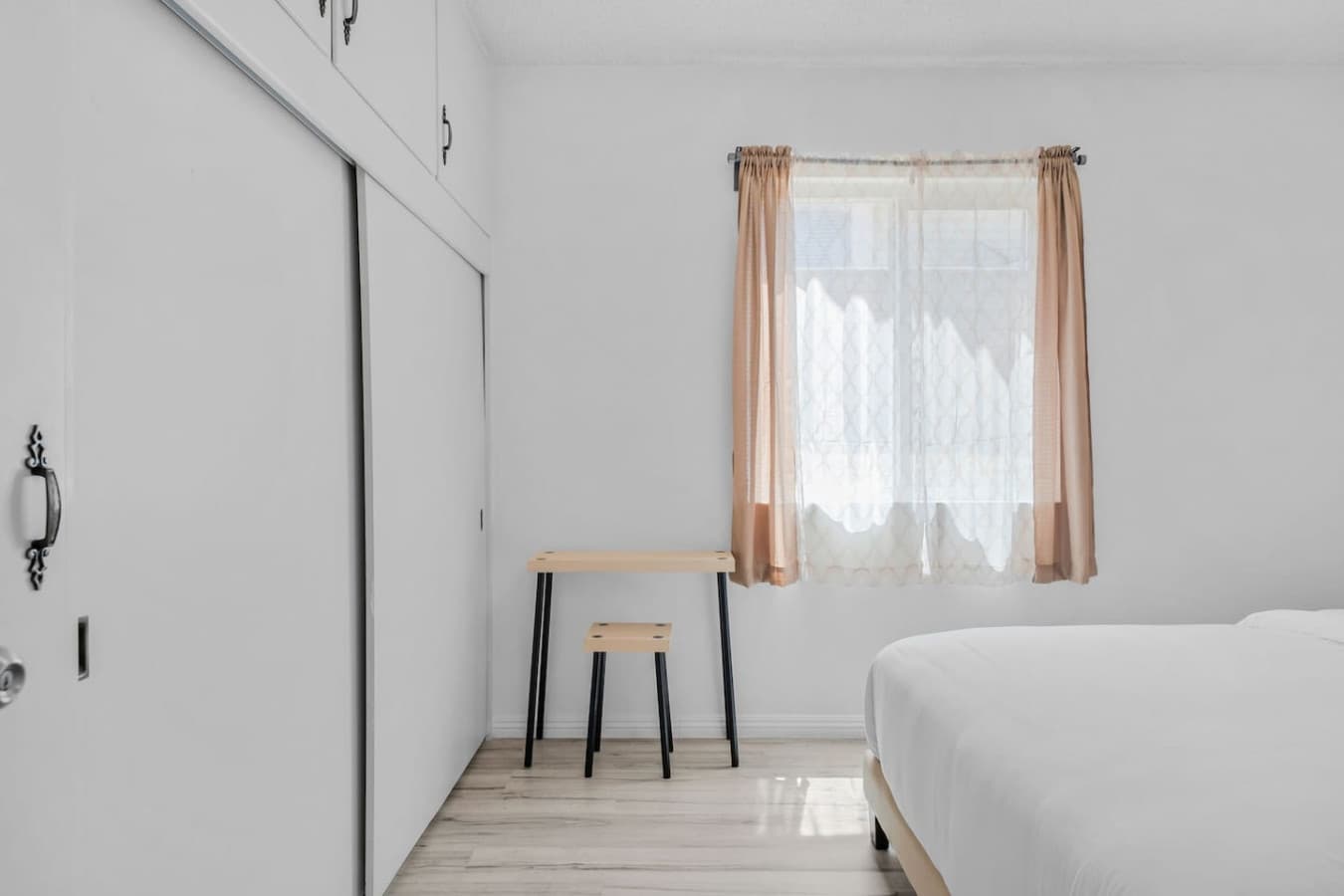 Second bedroom.