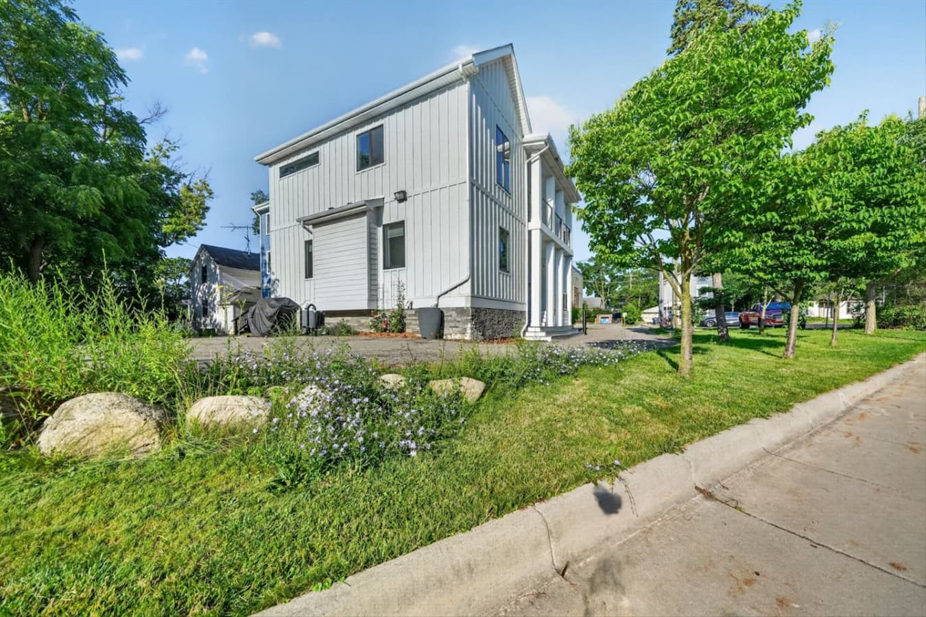 Contemporary exterior with private parking and easy access to the home.