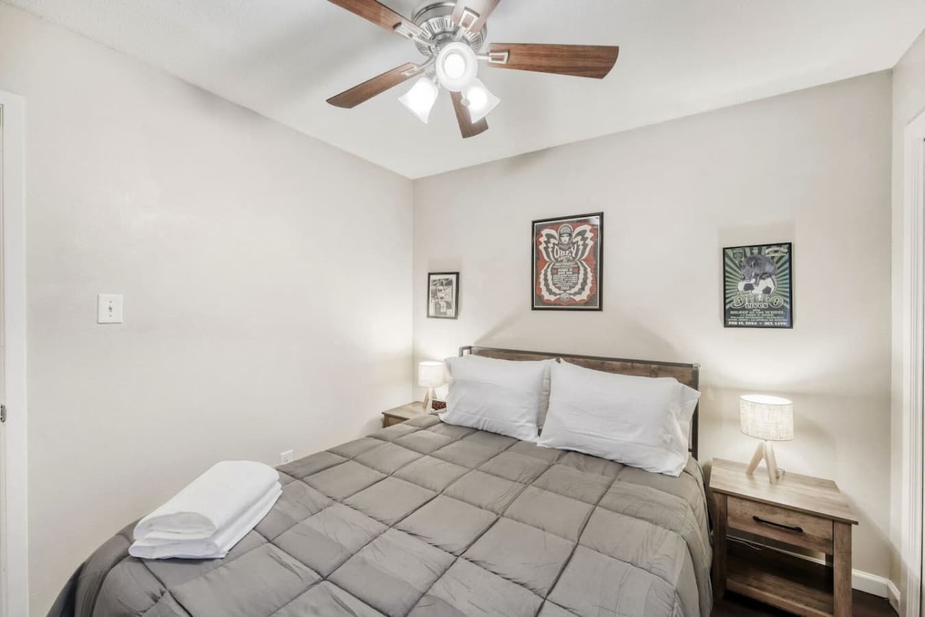 Second bedroom with queen bed.