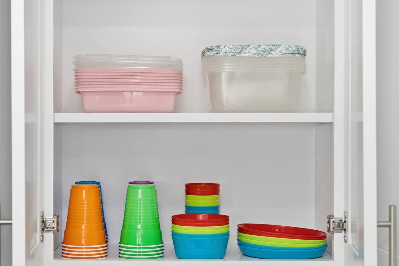 Family friendly dishes and containers for added convenience.