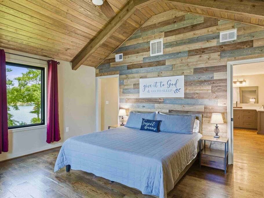 Master King bed 