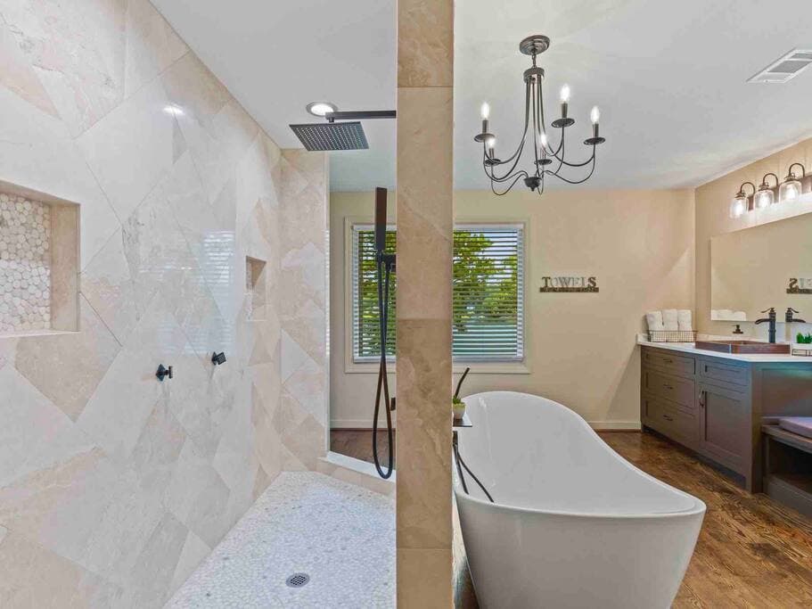 Master bath 