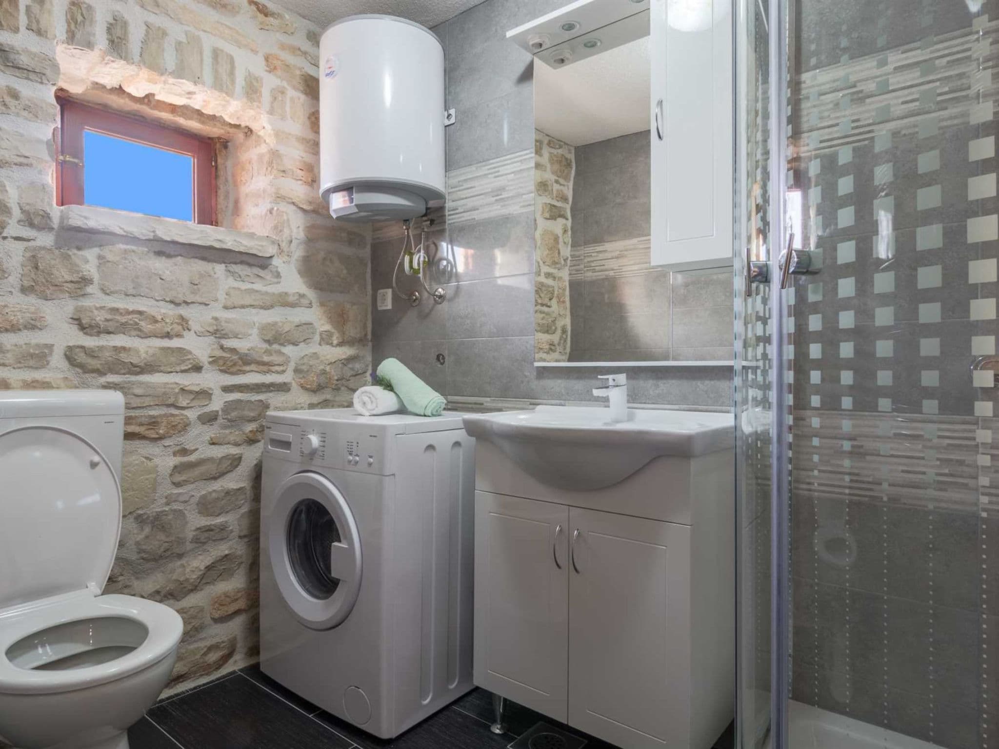 Bathroom / Wellness