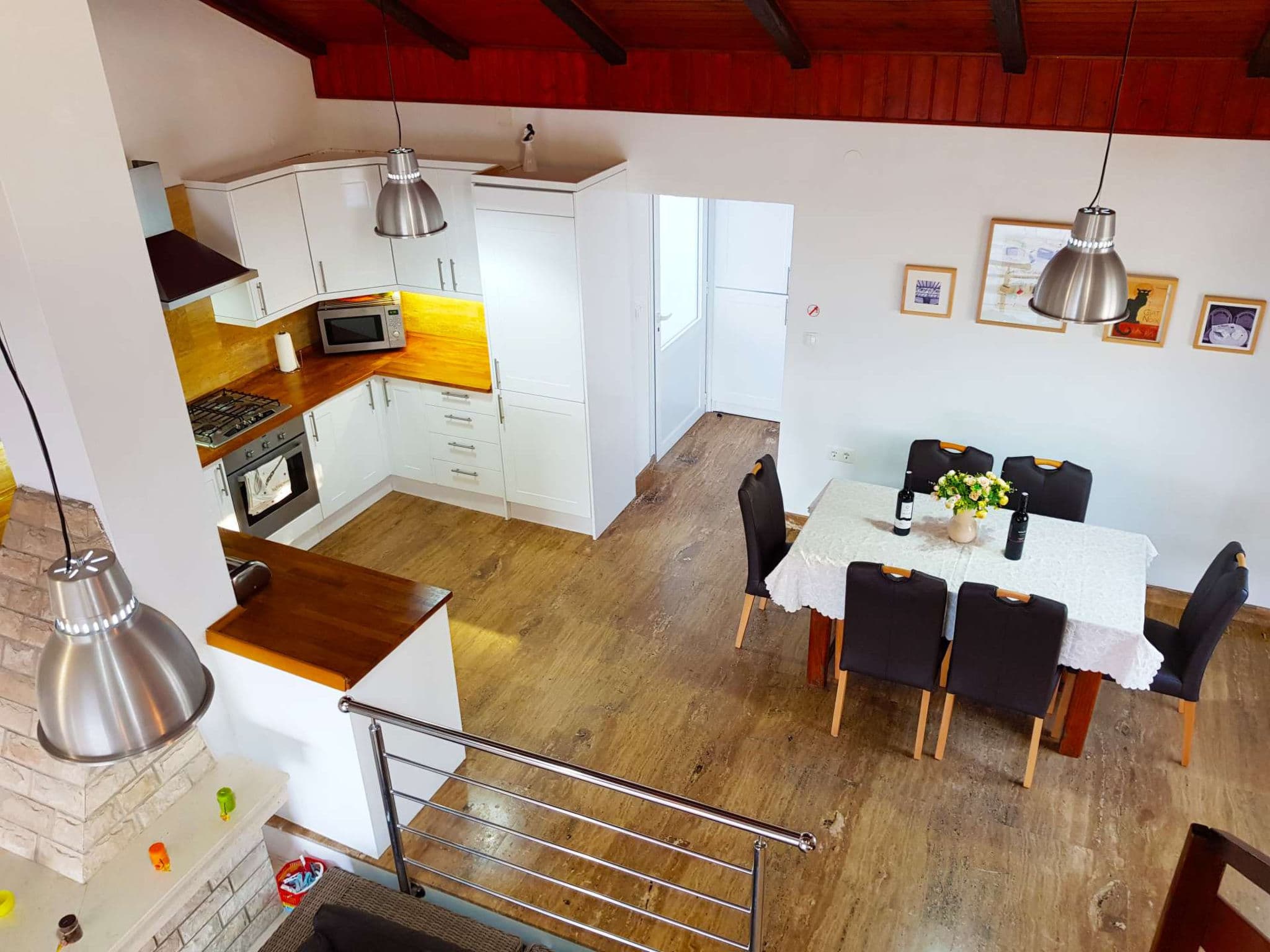 Kitchen / Dining Room