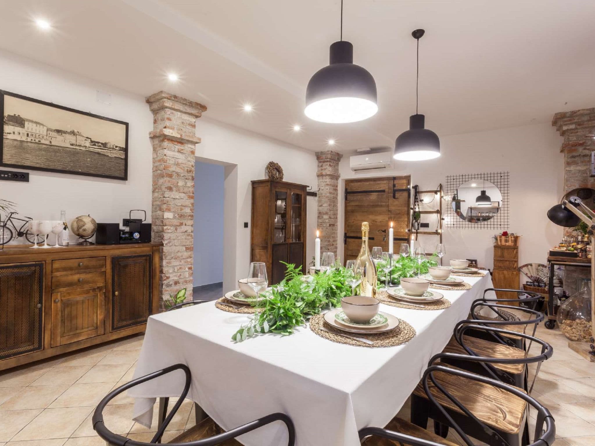 Kitchen / Dining Room