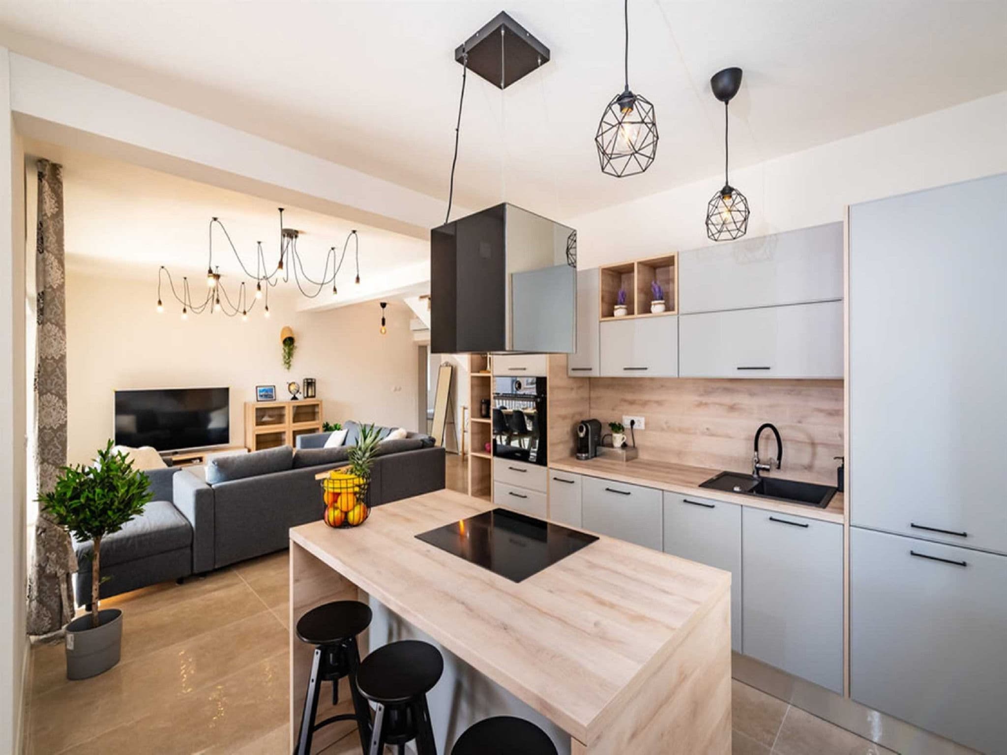 Kitchen / Dining Room