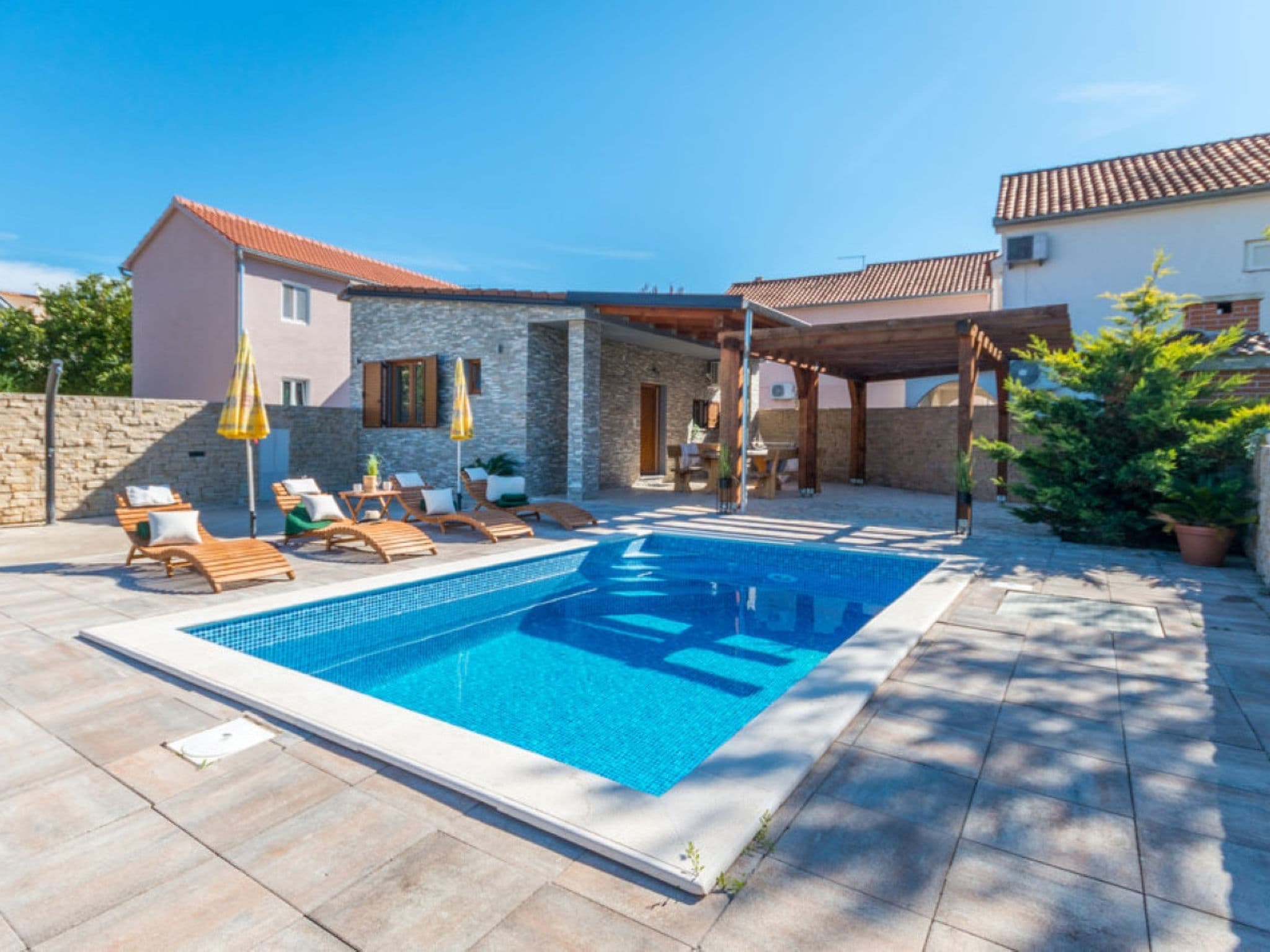 Pool Indoor