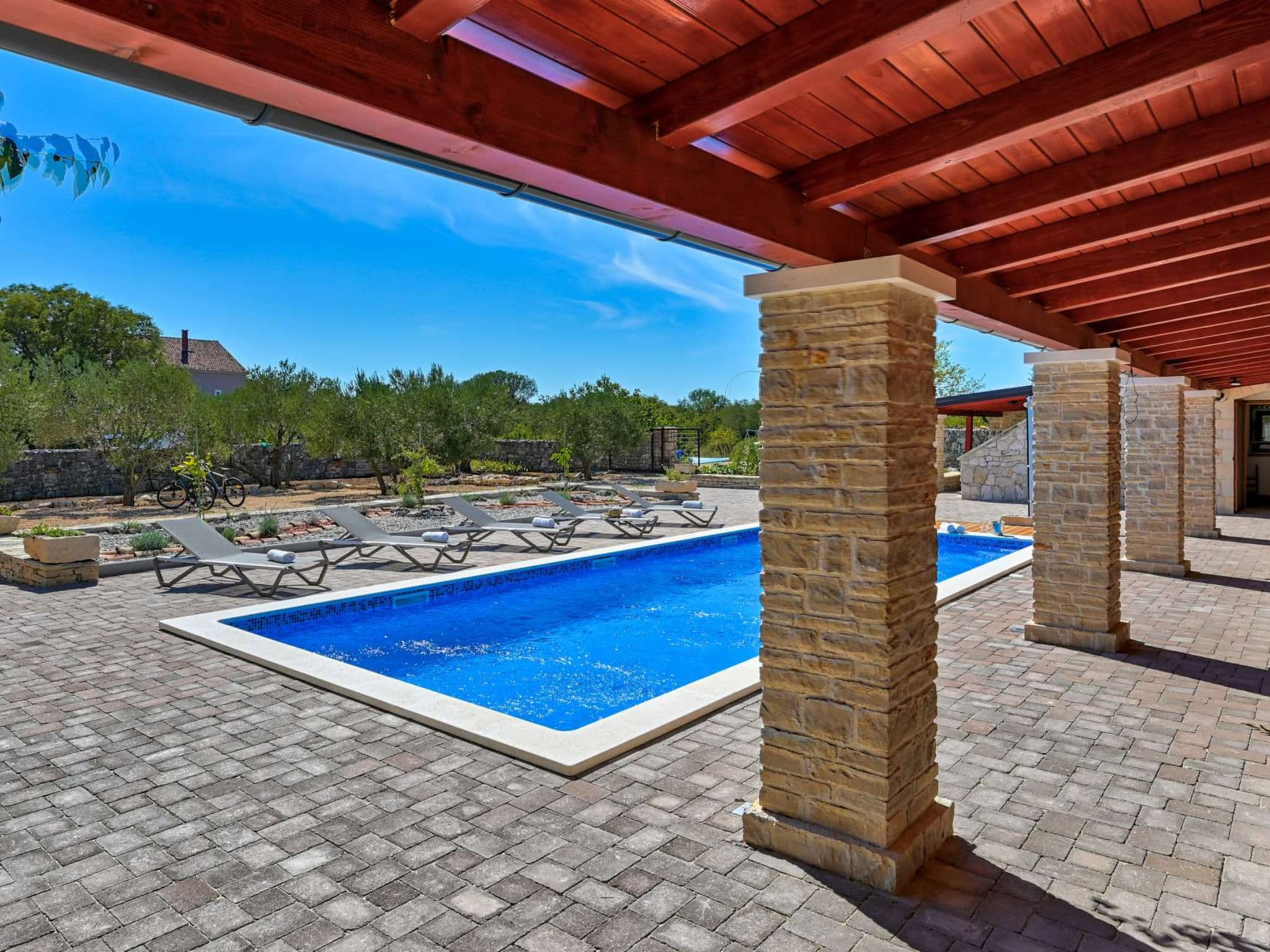 Pool Indoor