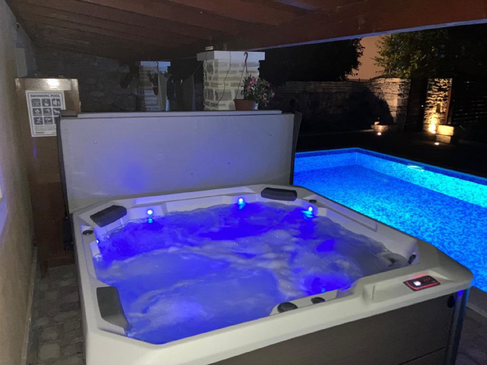 Pool Indoor