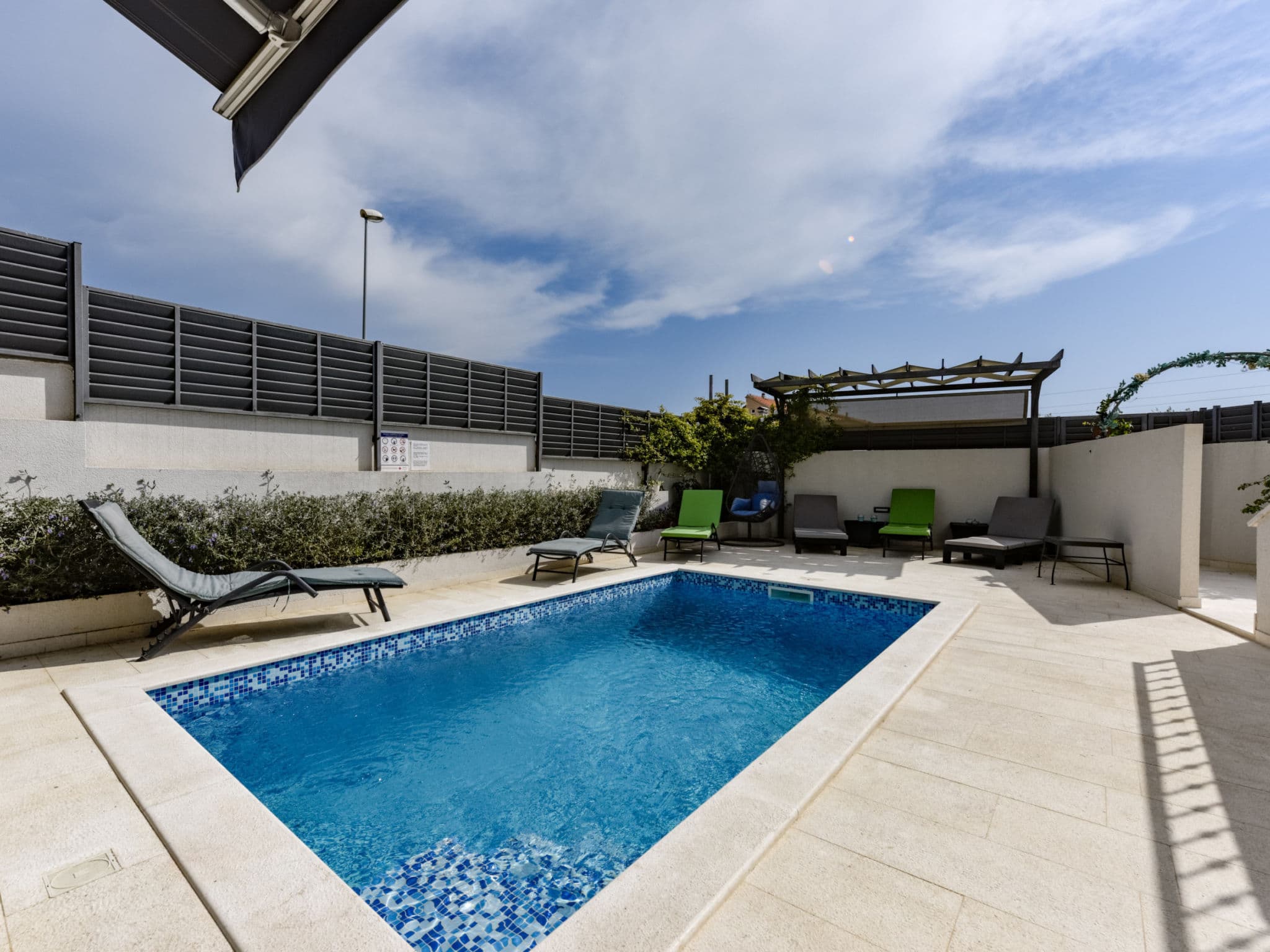 Pool Indoor