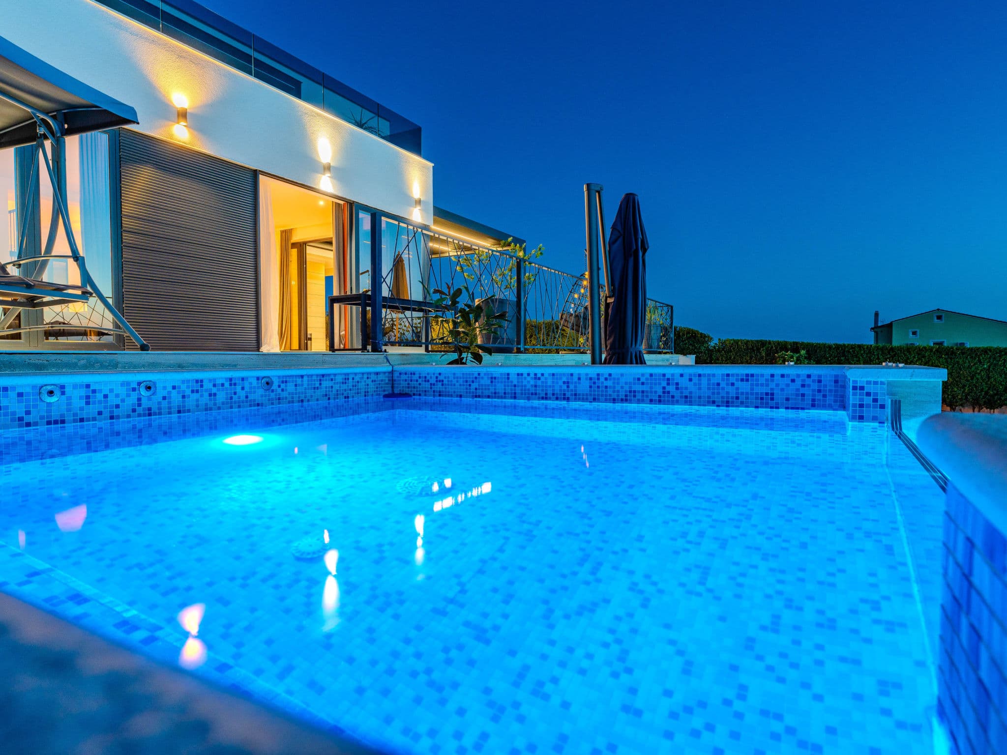 Pool Indoor
