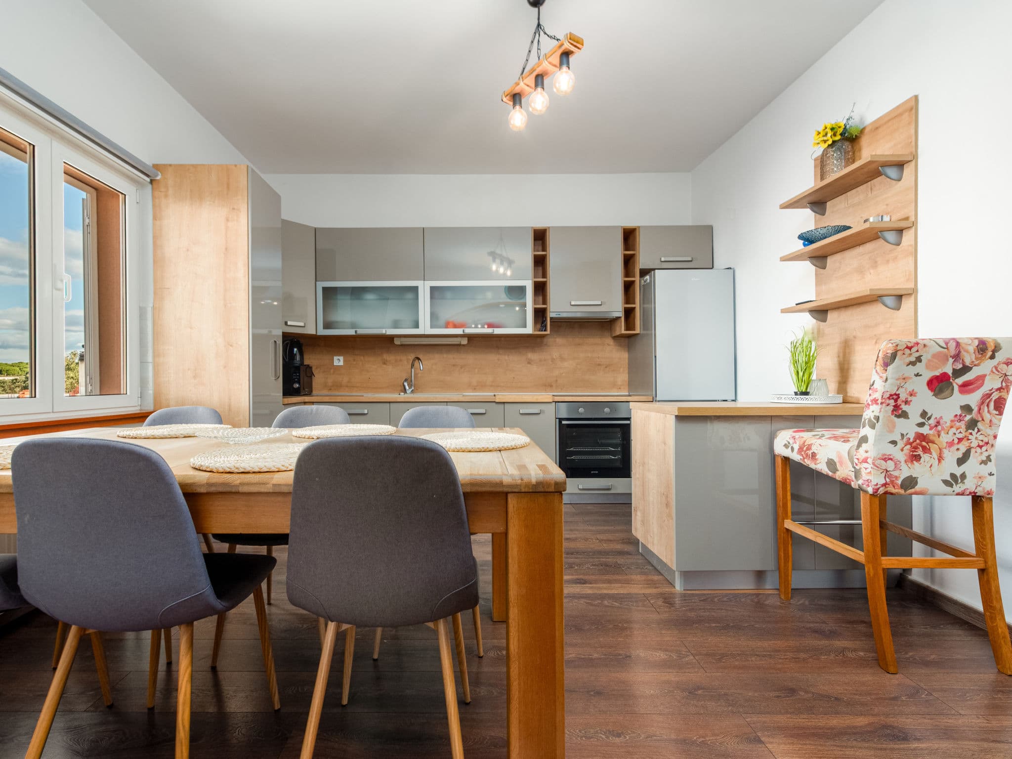 Kitchen / Dining Room