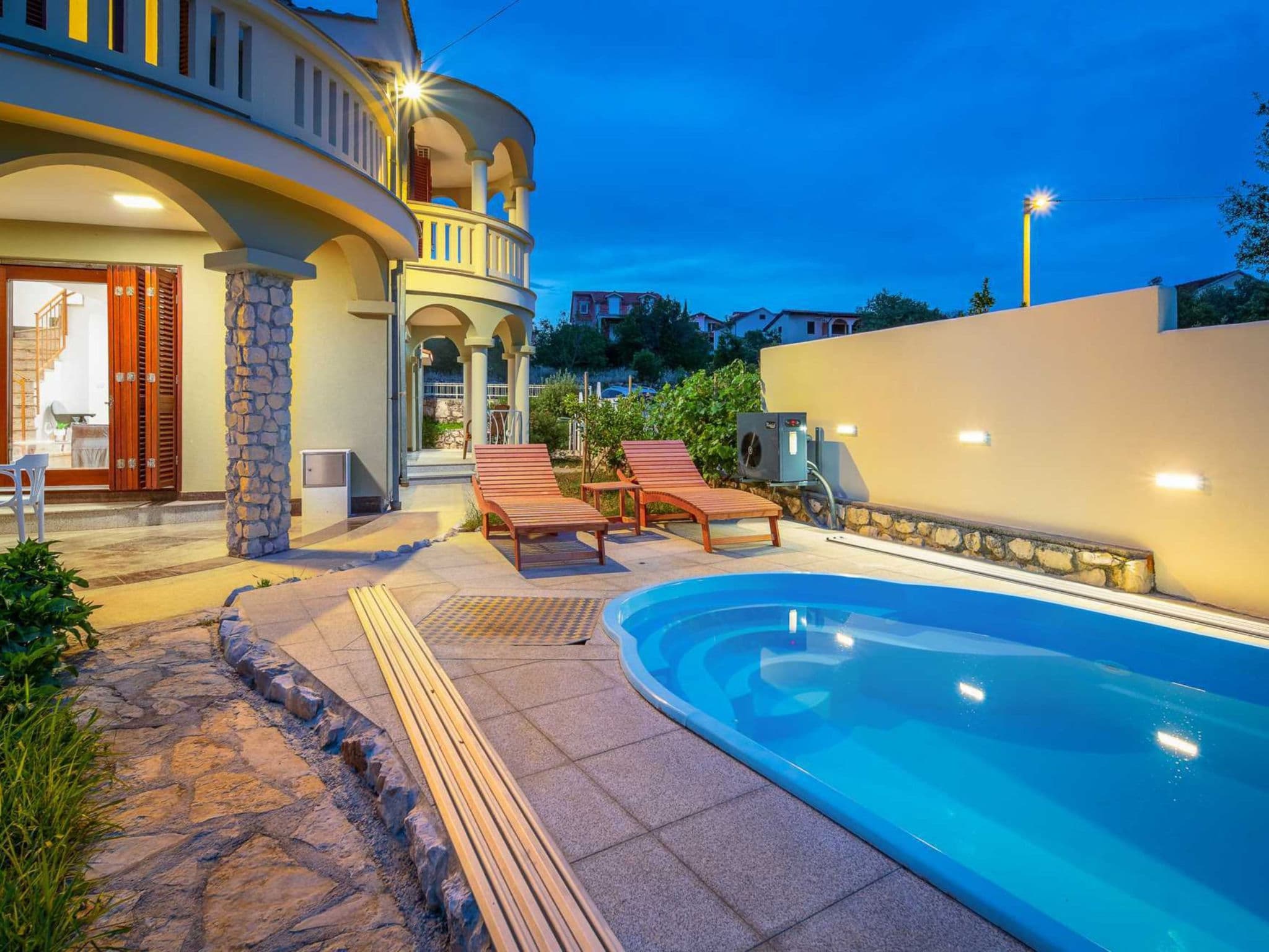 Pool Indoor