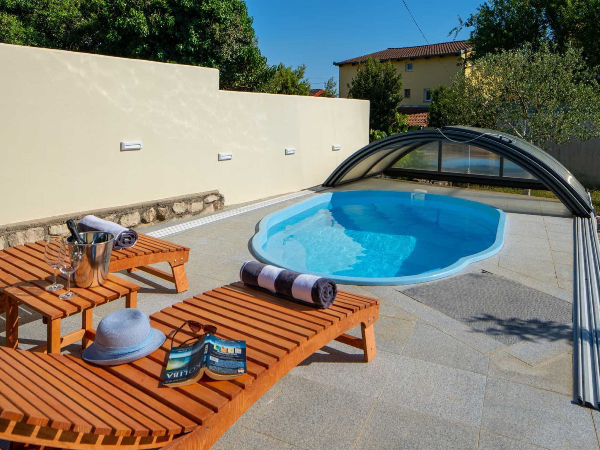 Pool Indoor