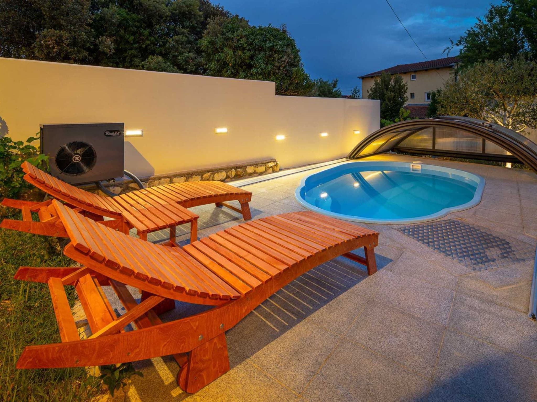 Pool Indoor