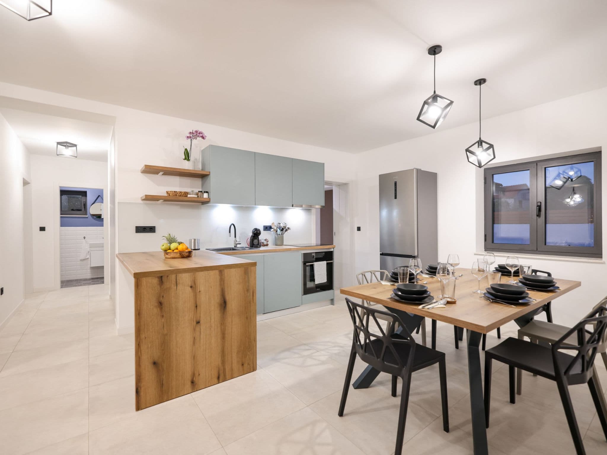 Kitchen / Dining Room